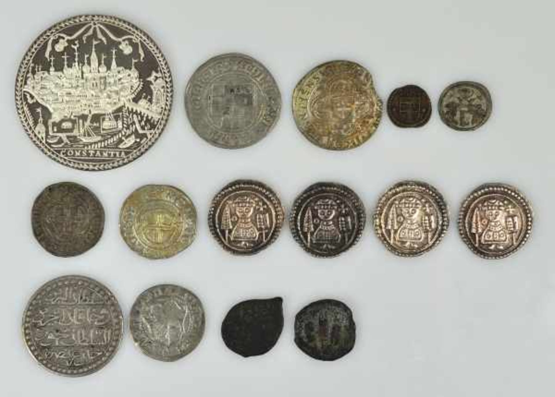 MÜNZEN-LOT(16) bestehend aus 16 Münzen: Neuprägung des sogen. "Regimentstalers" von 1724, Silber;