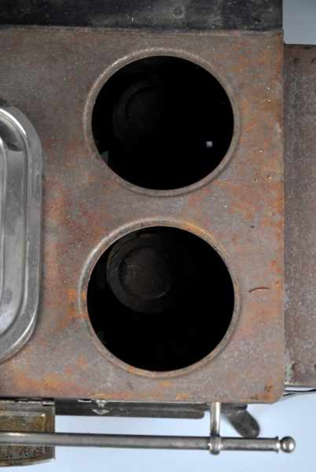 PUPPENHERD Metall schwarzlackiert mit klappbaren Seiten, Platte mit Vertiefungen für Kochgeschirr, - Image 2 of 2
