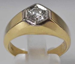 BRILLANTRING Solitärbrillant 0,55ct, w, si, in sechseckiger Weißgoldfassung auf Gelbgold, 11,9g, Gr.