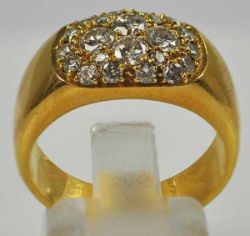 DIAMANTRING Gelbgoldband mit diamantbesetztem Oval in Gold 18ct, modernes Design, 13g, Gr.57,7