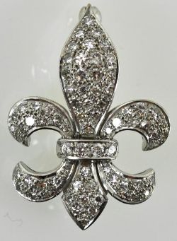 LILIEN-BROSCHE Fleur de Lys, französische Bourbon- Lilie, voll besetzt mit Diamanten, w, Weißgold