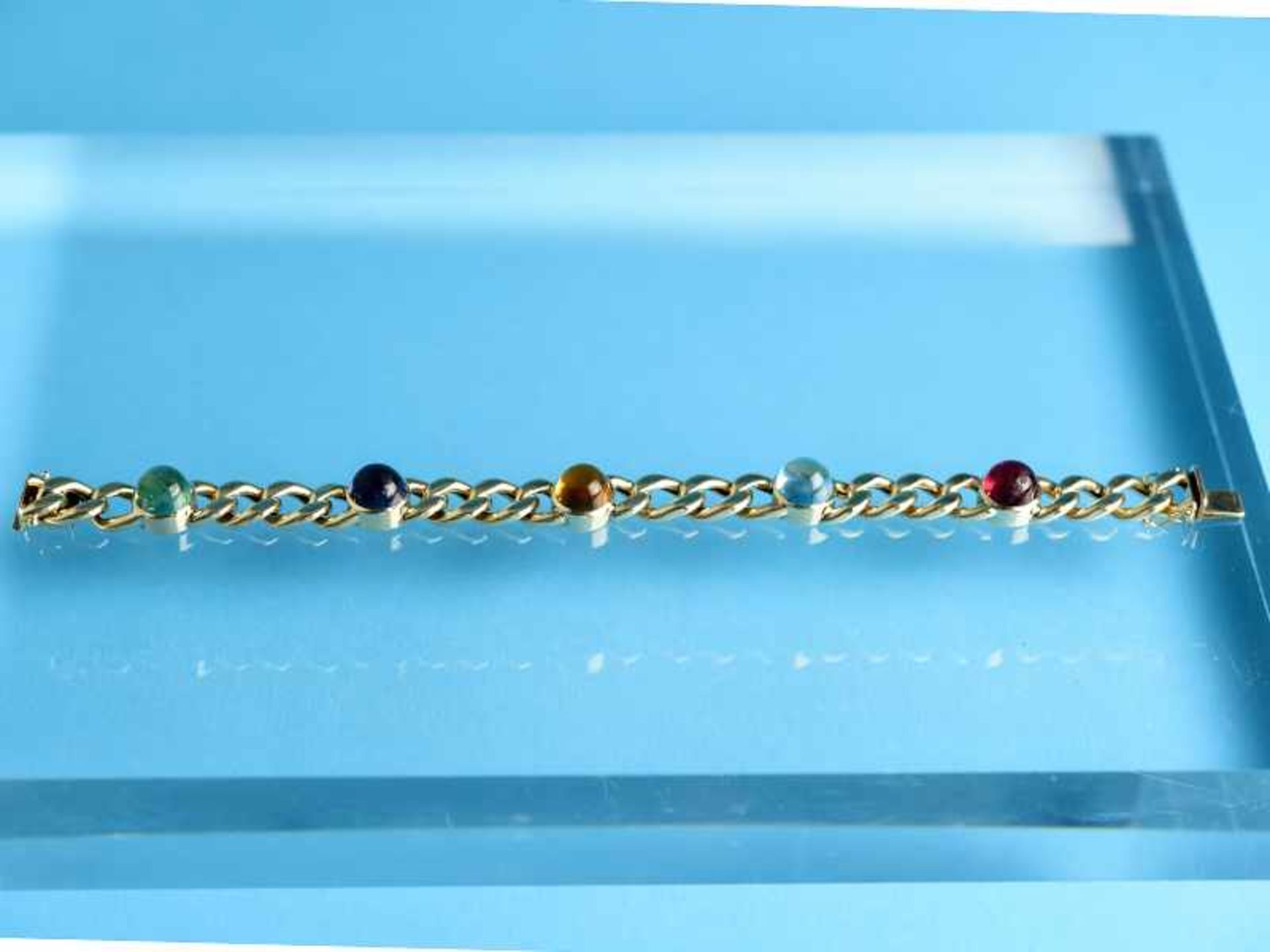 Armband mit 5 Farbstein-Cabochons, 20. Jh. 585/- Gelbgold. Gesamtgewicht ca. 29,1 g. Hohl - Bild 2 aus 4