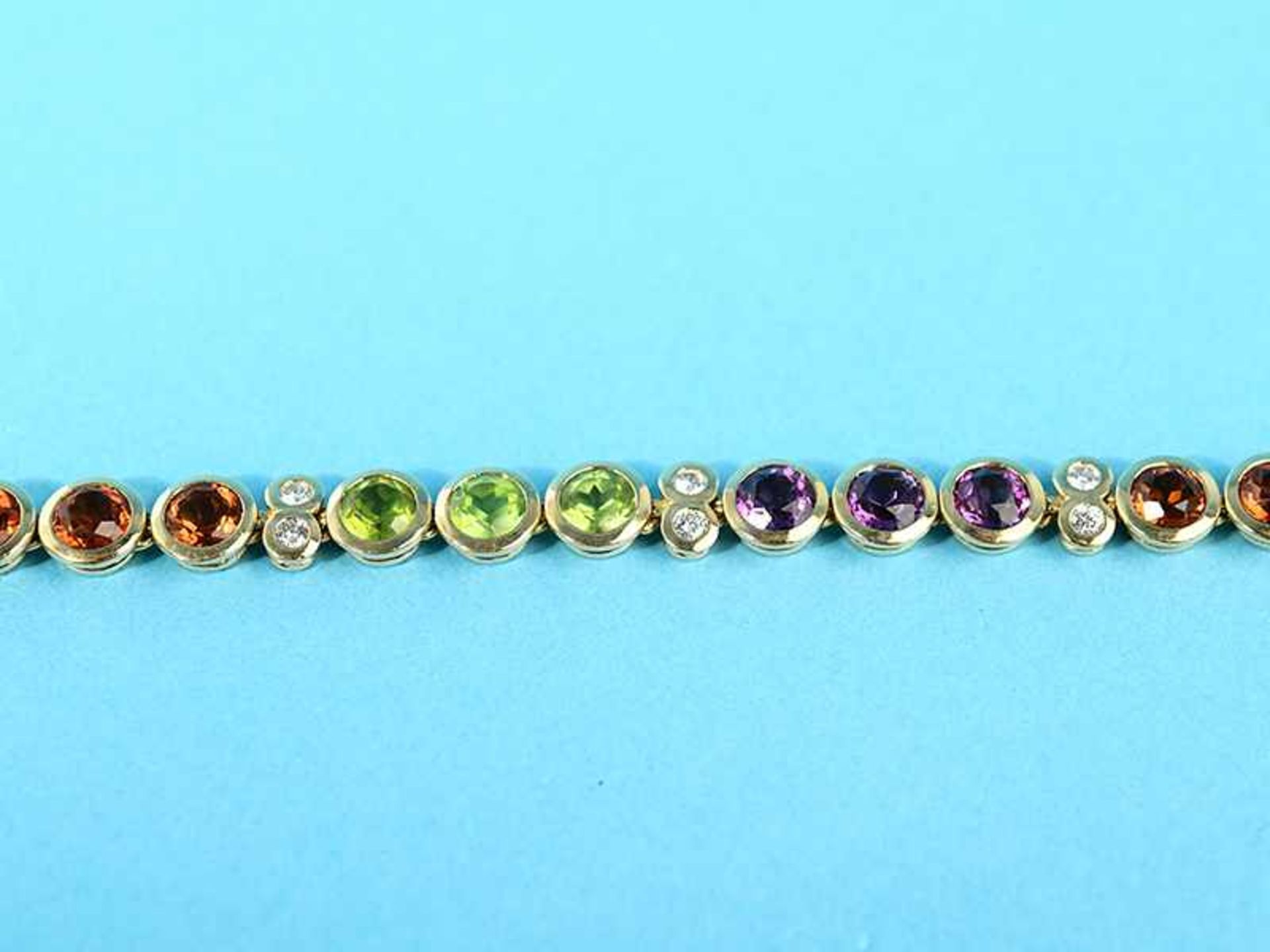 Armband mitTopas, Amethyst, Peridot und Brillanten, zusammen ca. 0,5 ct, Goldschmiedearbeit, 90- - Bild 5 aus 8