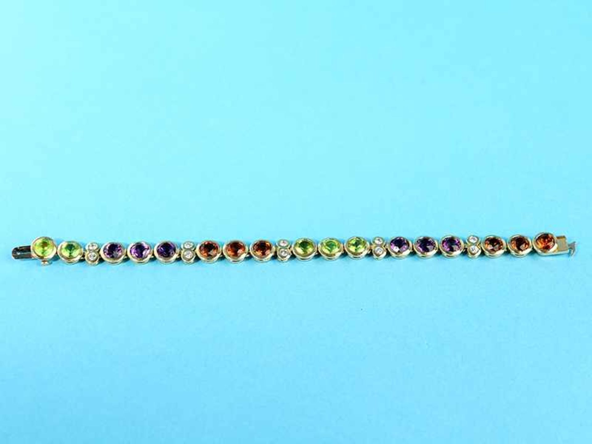 Armband mitTopas, Amethyst, Peridot und Brillanten, zusammen ca. 0,5 ct, Goldschmiedearbeit, 90- - Bild 4 aus 8