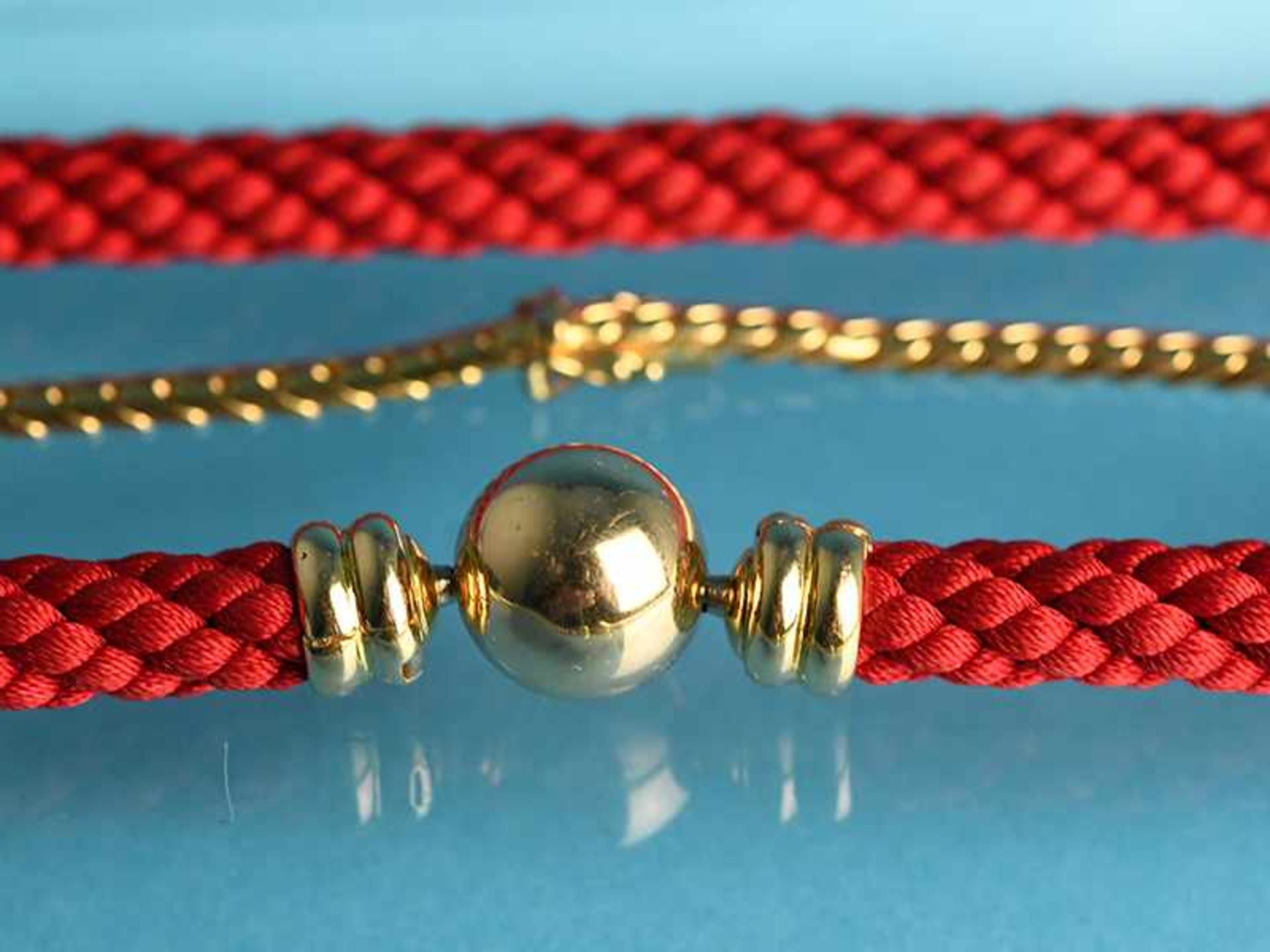 Goldenes - und Textil- Collier mit 3 verschiedenen Mittelteilen, z.T. mit Brillanten ausgefaßt, - Bild 9 aus 9