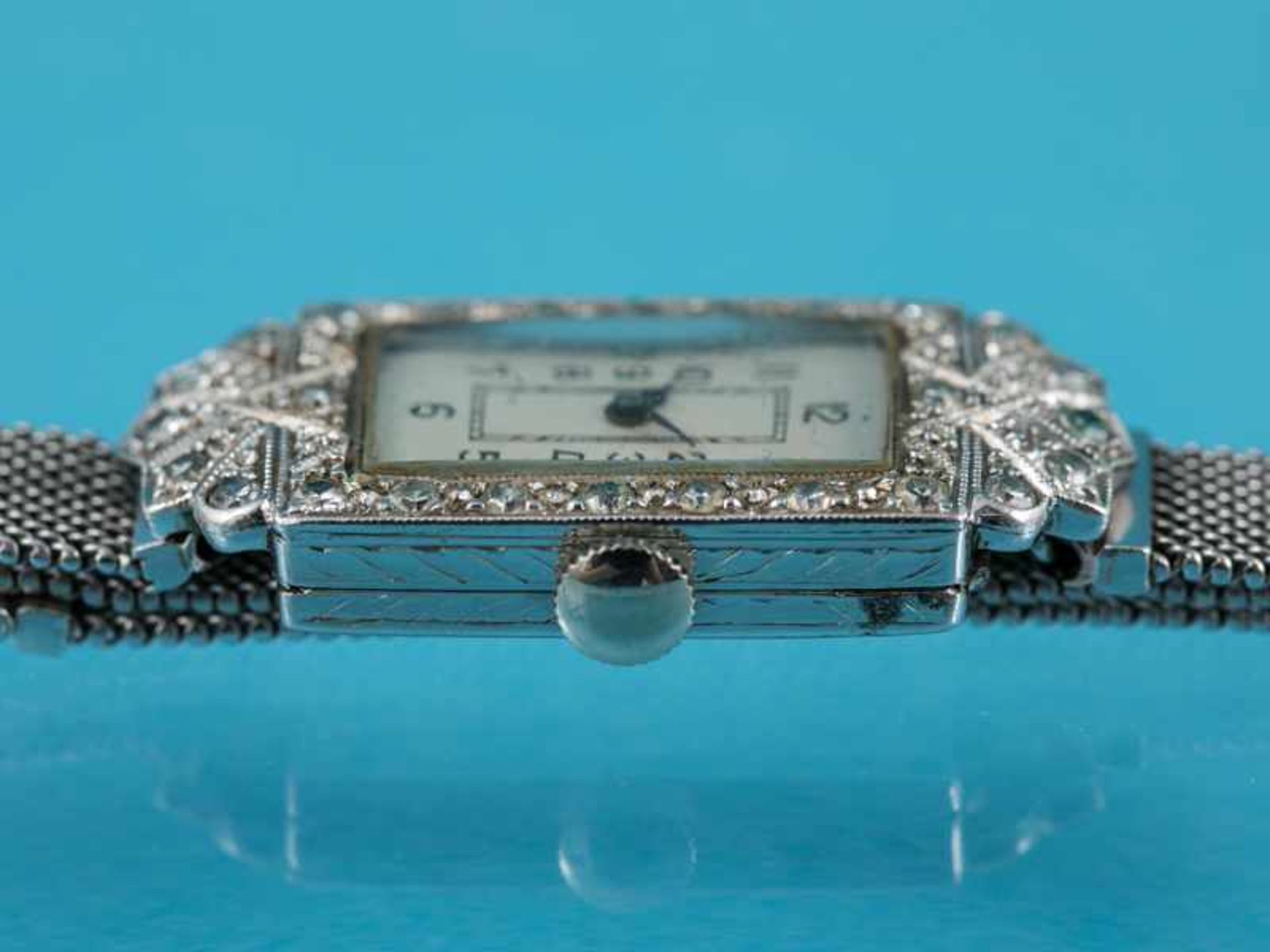 Damenarmbanduhr mit Diamanten, zusammen ca. 0,7 ct, Art Déco 759/- Weißgold. Gesamtgewicht ca. 18 g. - Bild 4 aus 4