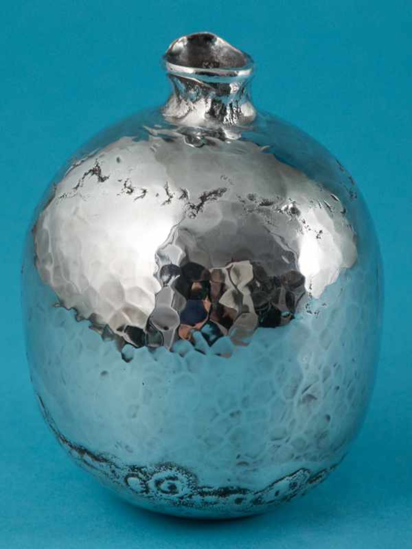 Gebauchte Enghalsvase, Entwurf: Burkhard Oly (Bad Orb 1938 - 2008 Hanau), 1979. 925/-Silber, ca. 228 - Bild 2 aus 5