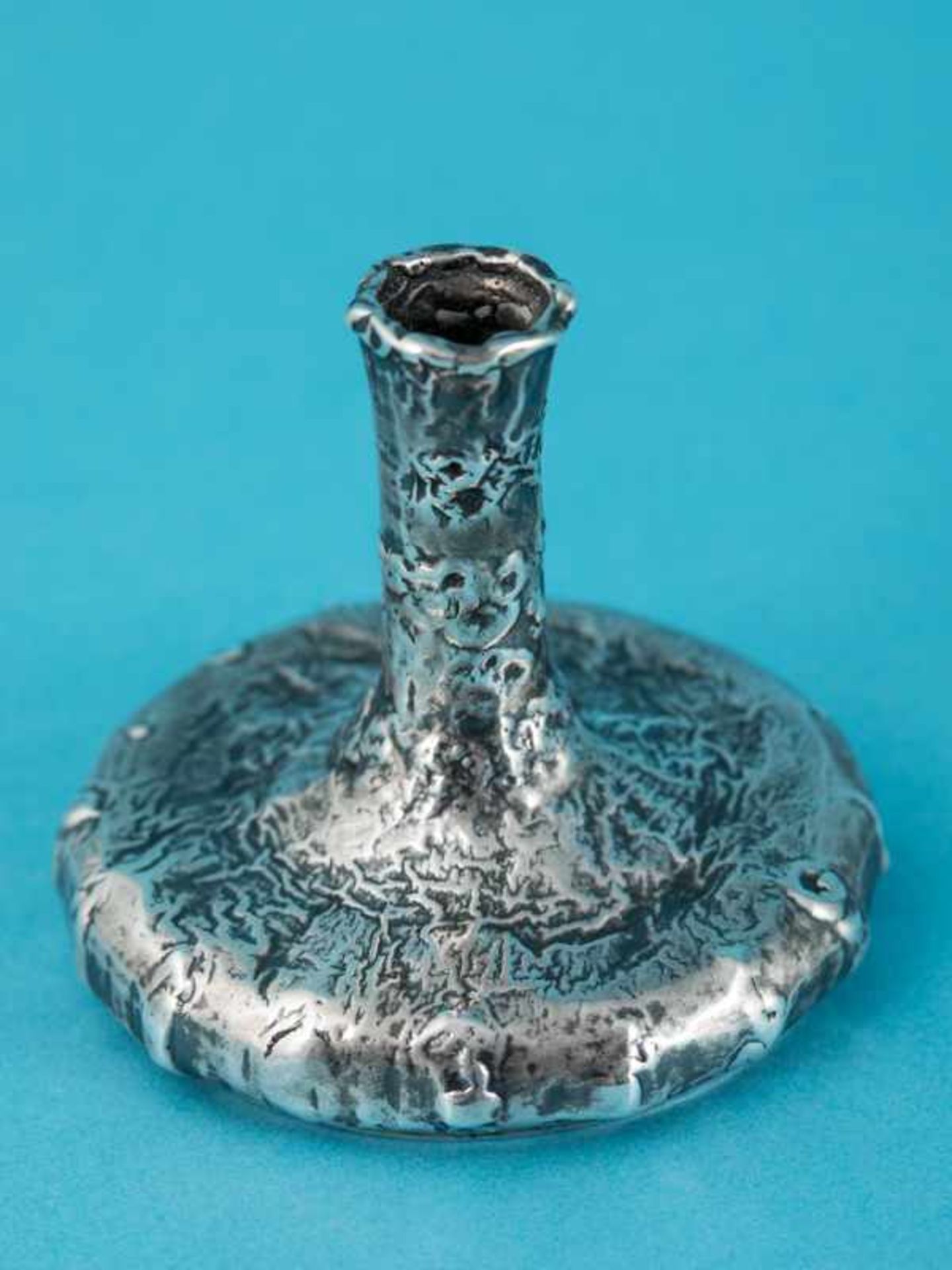 Kleine Enghalsvase, Entwurf: Burkhard Oly (Bad Orb 1938 - 2008 Hanau). 925/-Silber, ca. 121 g; - Bild 2 aus 5