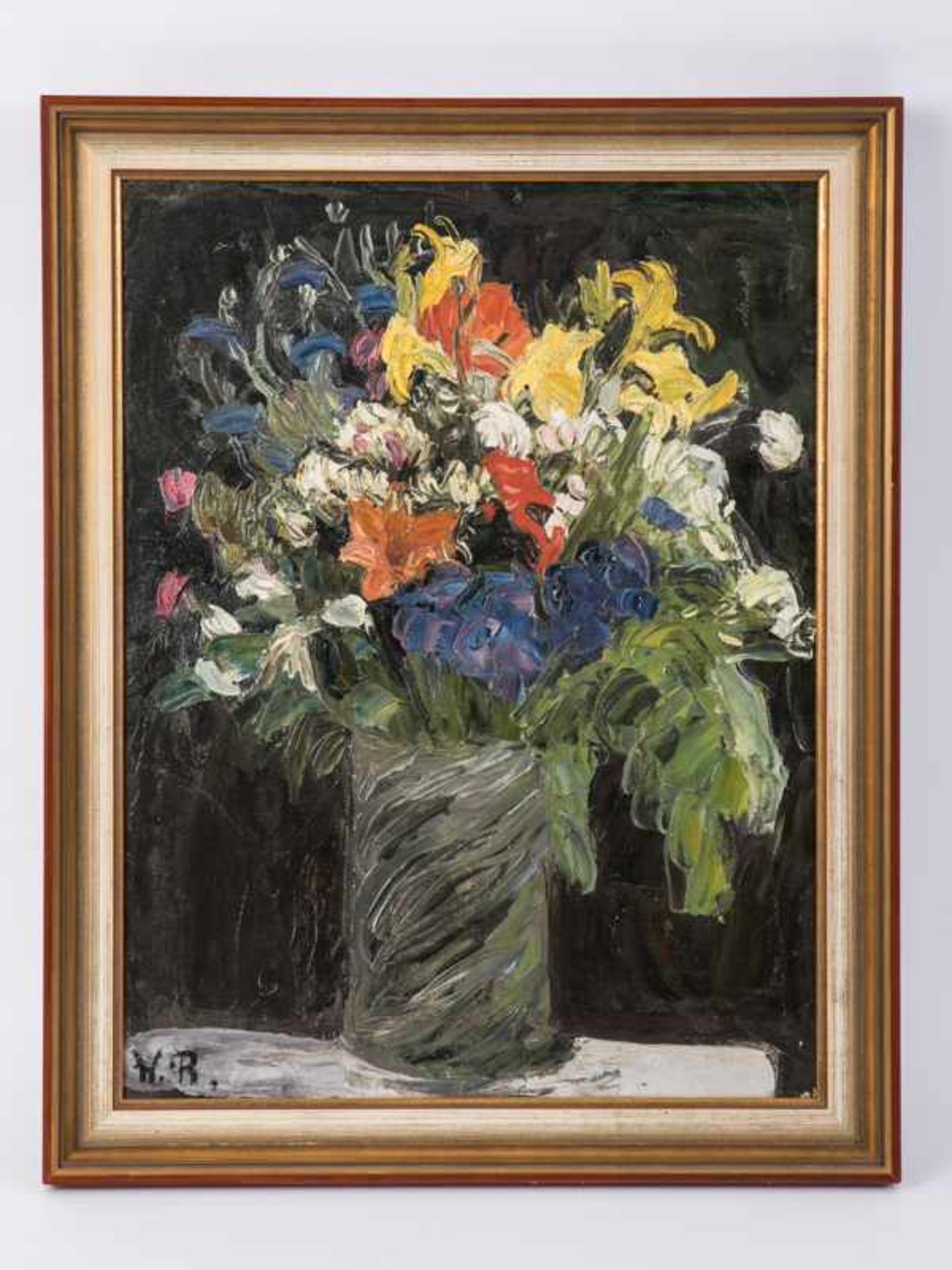 Monogrammist/ Stillebenmaler "W.R.", 20. Jh. Öl auf Leinwand, Blumenstrauß in Zylindervase vor