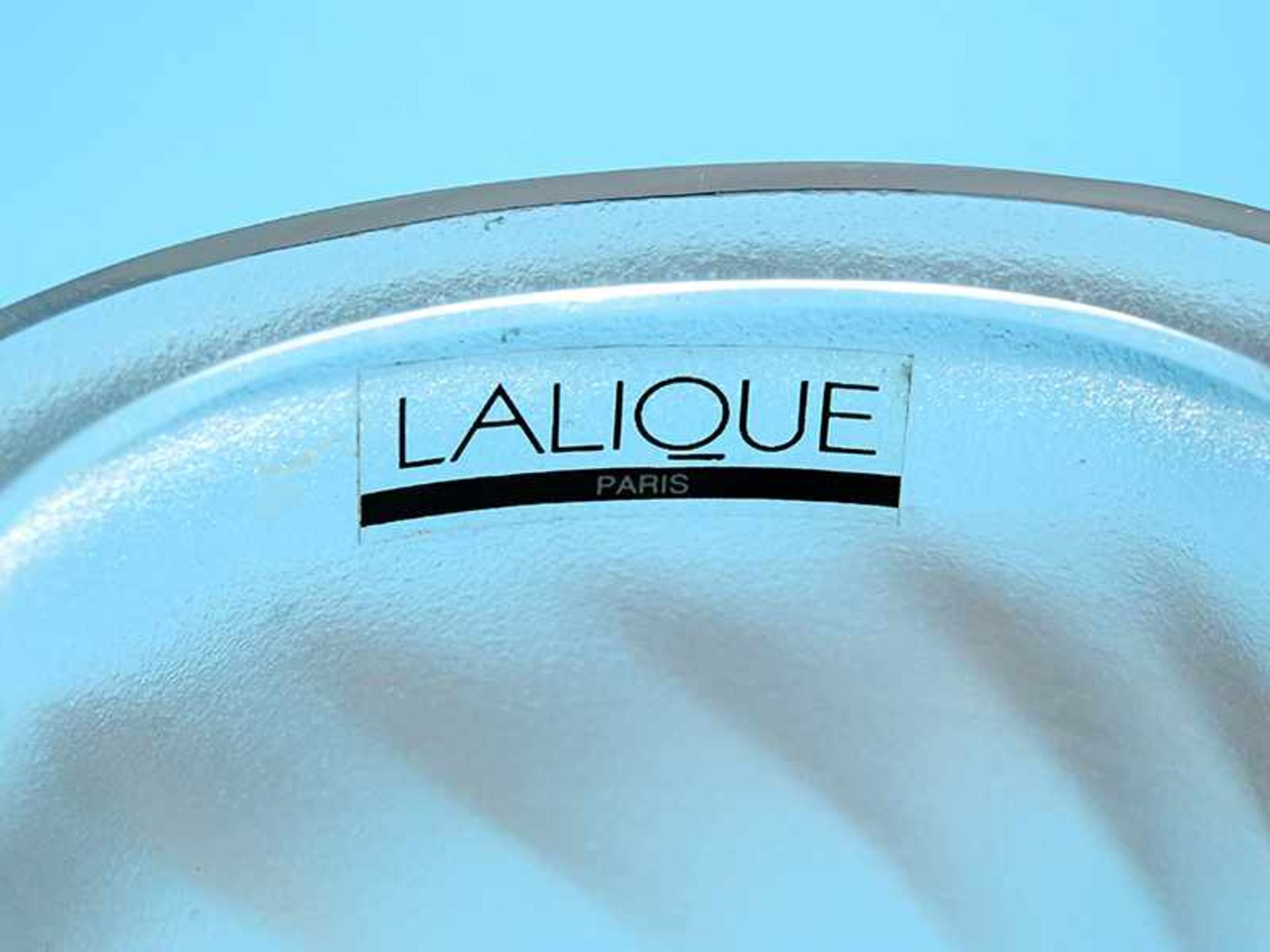 Vase "Rosine", Lalique (Frankreich), 2. Hälfte 20. Jh. Farbloses, teils satiniertes und poliertes - Image 5 of 12
