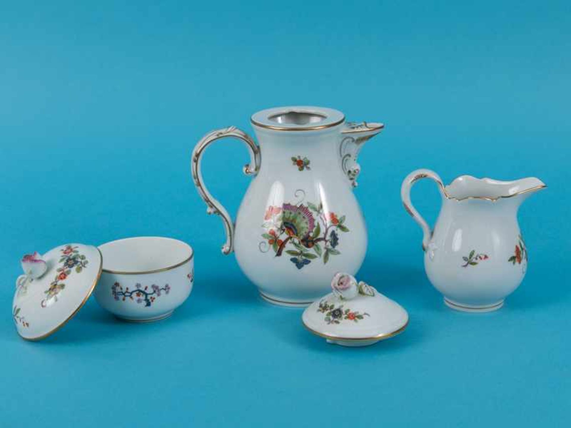 3-tlg. Mocca-Set "Bunter chinesischer Schmetterling", Meissen, 20./ 21. Jh. Weißporzellan mit - Bild 4 aus 7