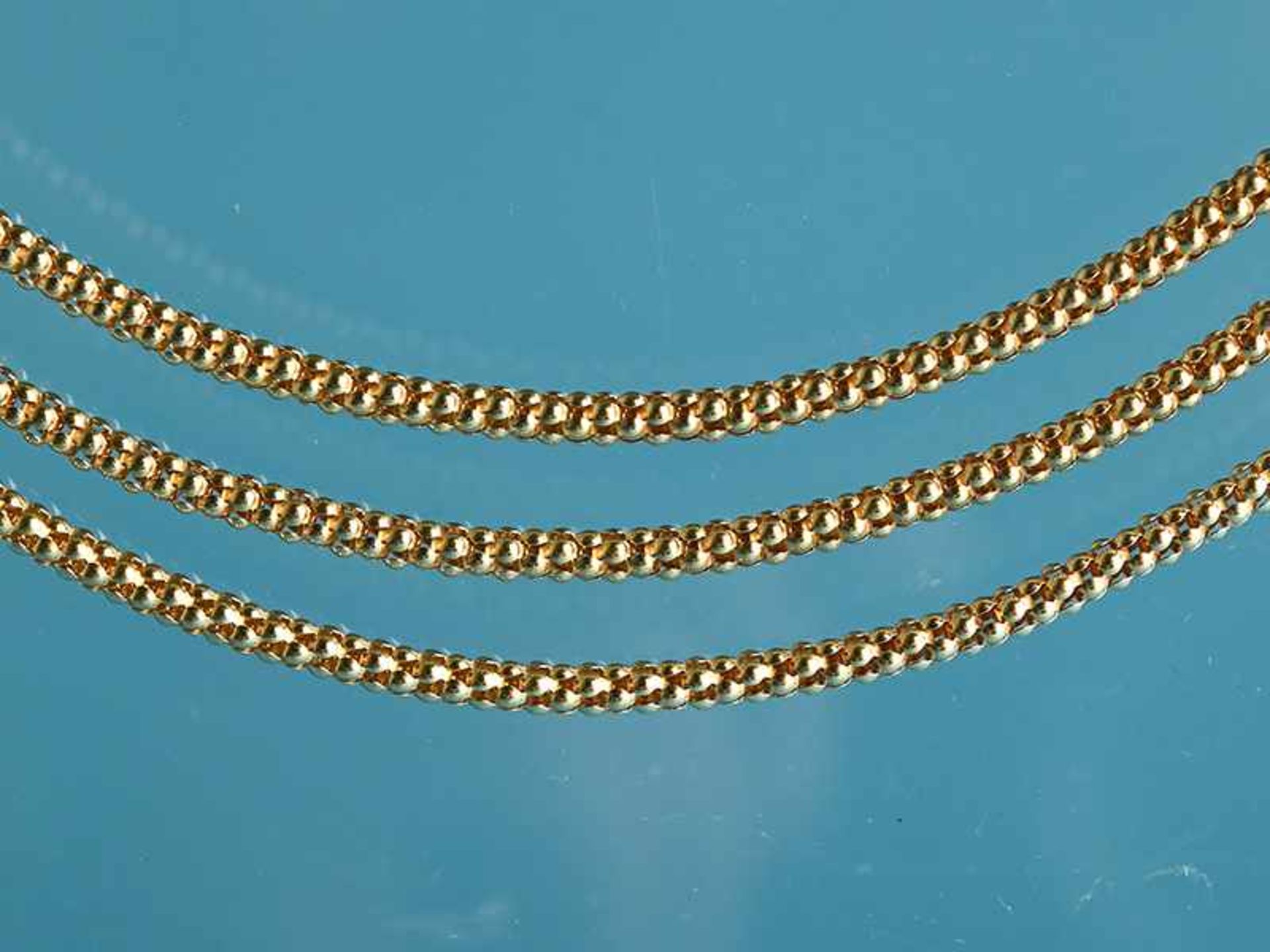 Dreireihiges Collier, 21. Jh. 750/- Gelbgold. Gesamtgewicht ca. 42,2 g. Dreireihiges Collier aus - Bild 3 aus 3