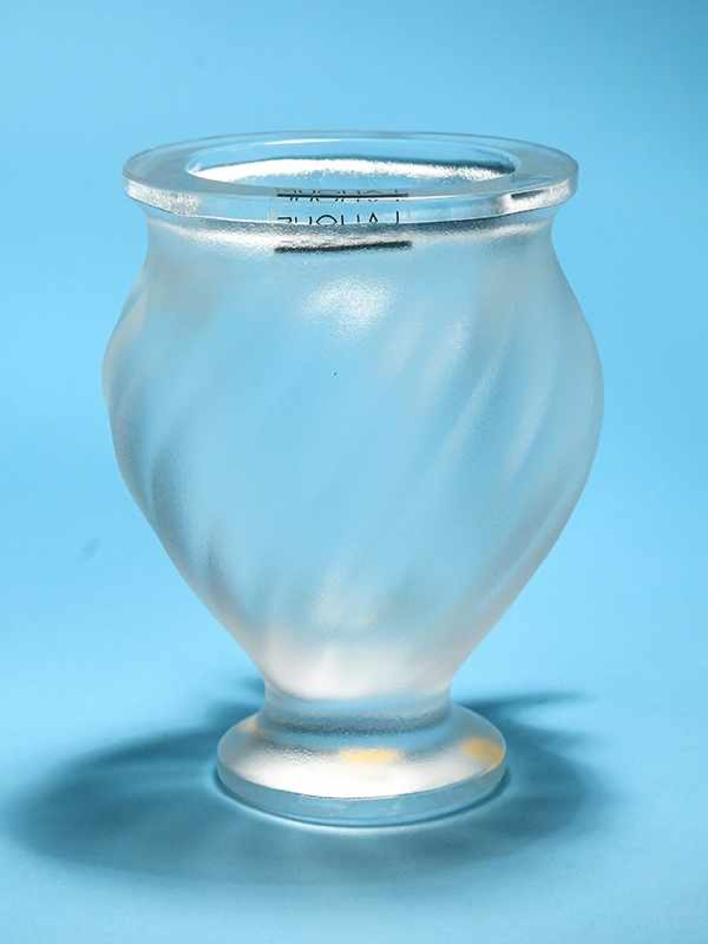 Vase "Rosine", Lalique (Frankreich), 2. Hälfte 20. Jh. Farbloses, teils satiniertes und poliertes - Image 12 of 12