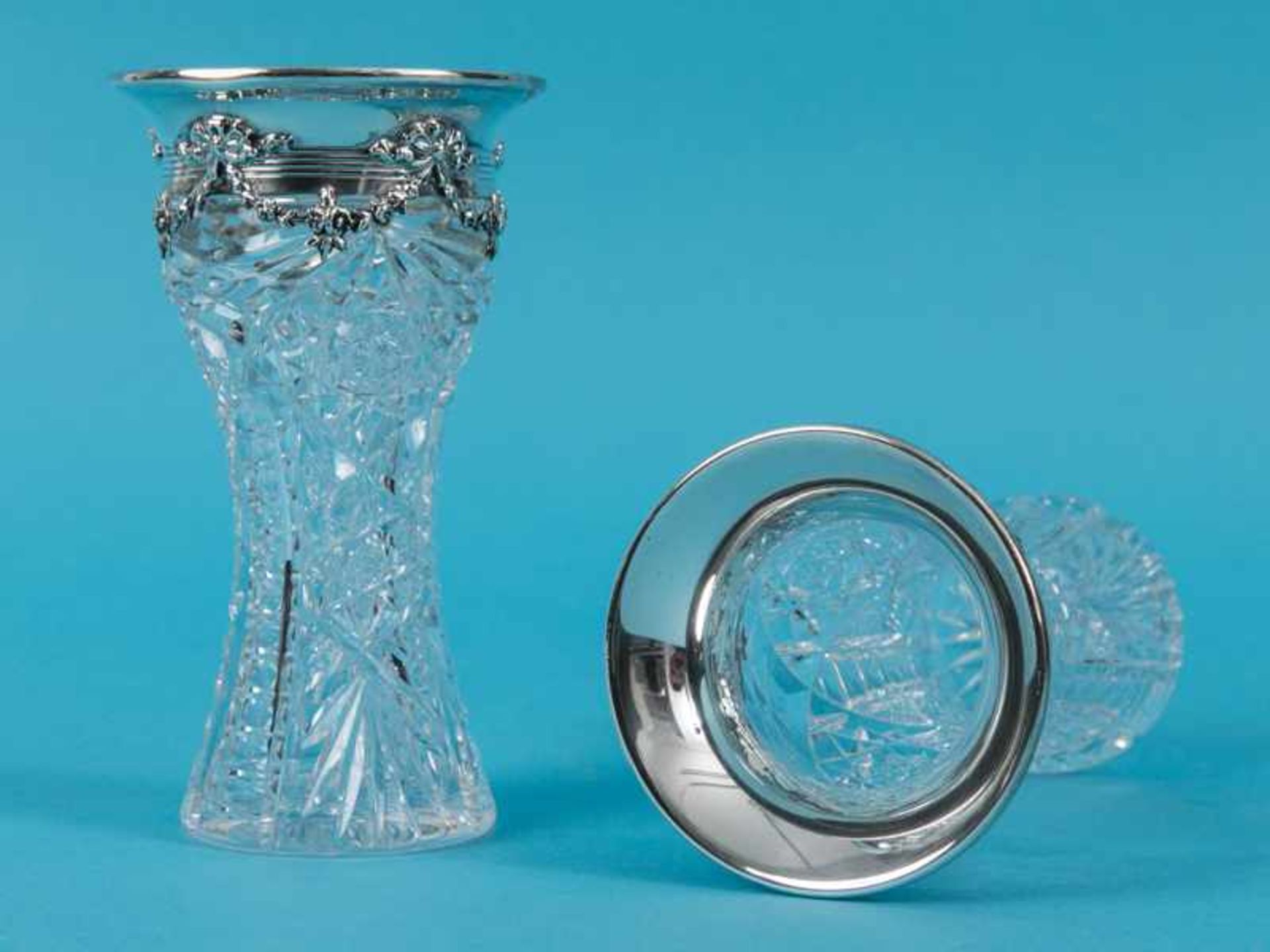 Paar Kristallvasen mit Silbermontierung, Gorham Manufactoring Co., Providence/ USA u. Birmingham/ - Bild 3 aus 14