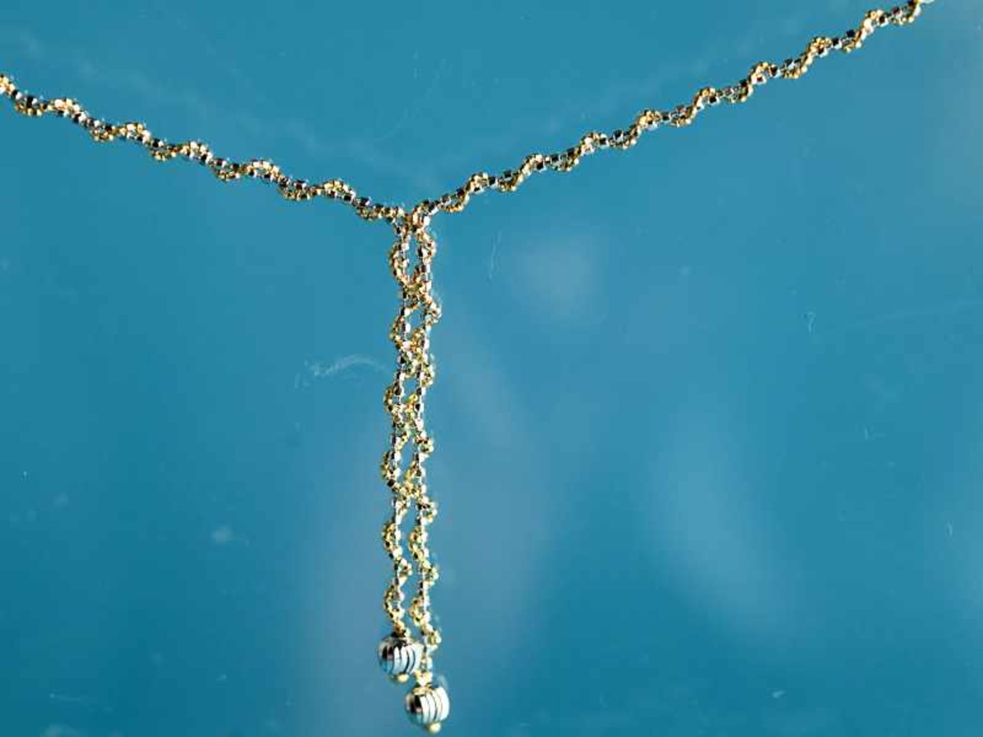 Collier, Italien, 21. Jh. 750/- Gelb- und Weißgold. Gesamtgewicht ca. 6,5 g. Zweireihig zur Kordel - Bild 4 aus 5