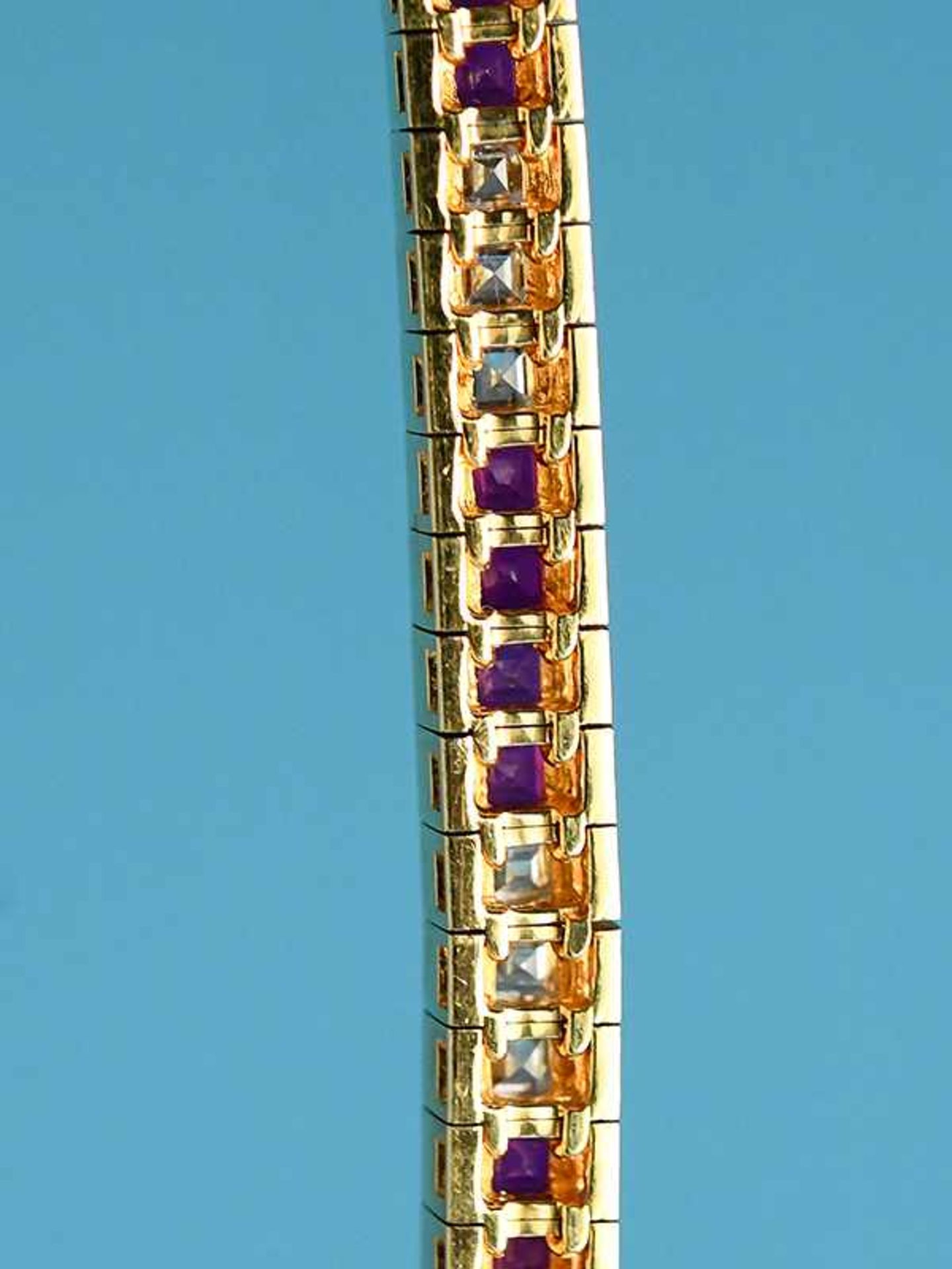 Hochwertiges Rivière-Armband mit 38 Rubinen zus. ca. 3,8 ct und 30 Diamanten, zusammen ca. 3,3 ct, - Bild 13 aus 15