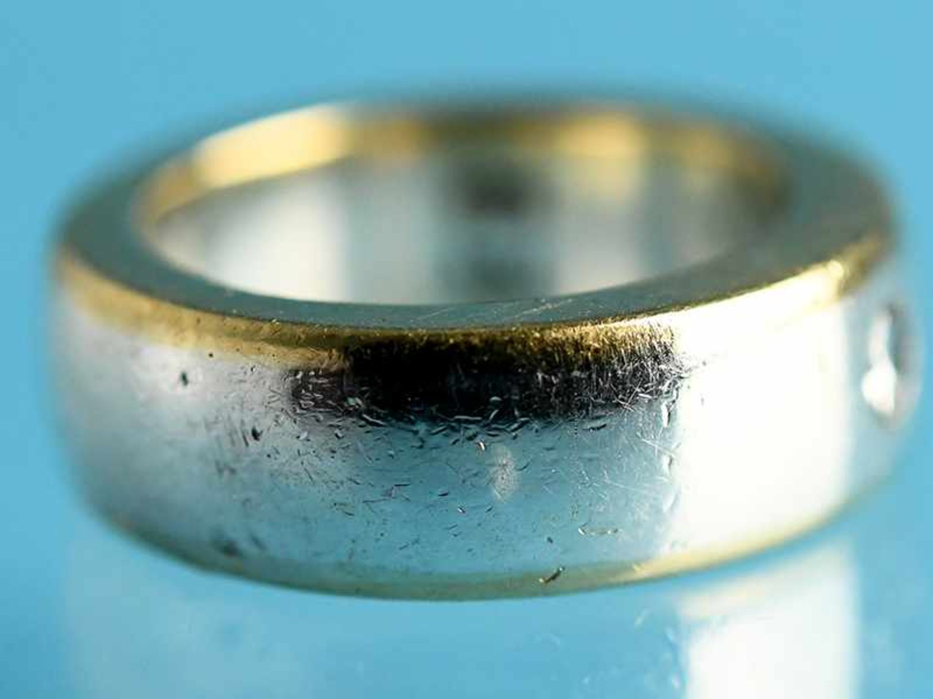 Bandring mit einem Brillanten ca. 0,10 ct, Goldschmiedearbeit, 21. Jh. 925/- Silber und 750/- - Bild 3 aus 11