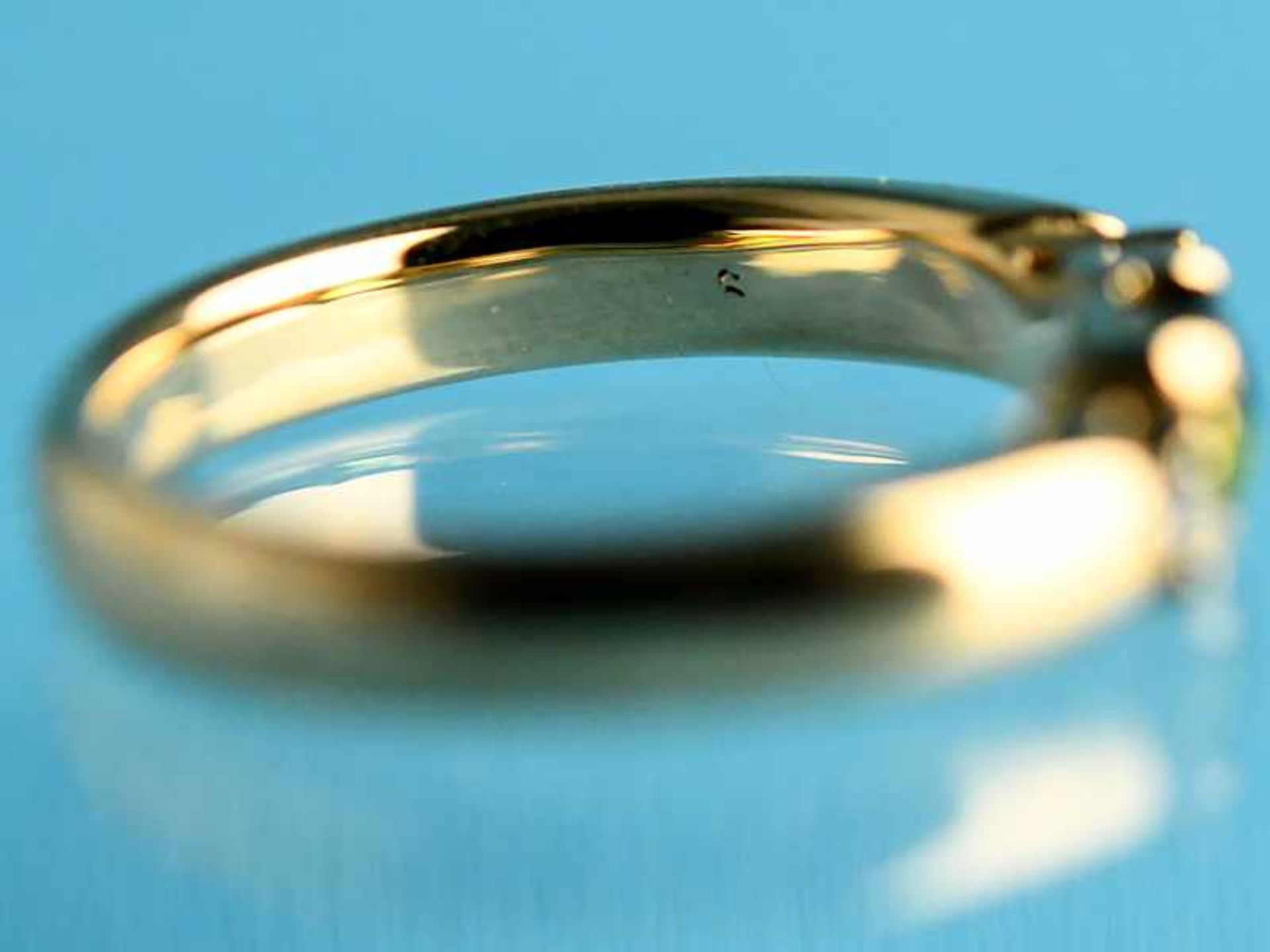 Ring mit Turmalin und 2 Brillanten, zusammen ca. 0,16 ct, Goldschmiedearbeit, 21. Jh. 750/- - Image 10 of 11