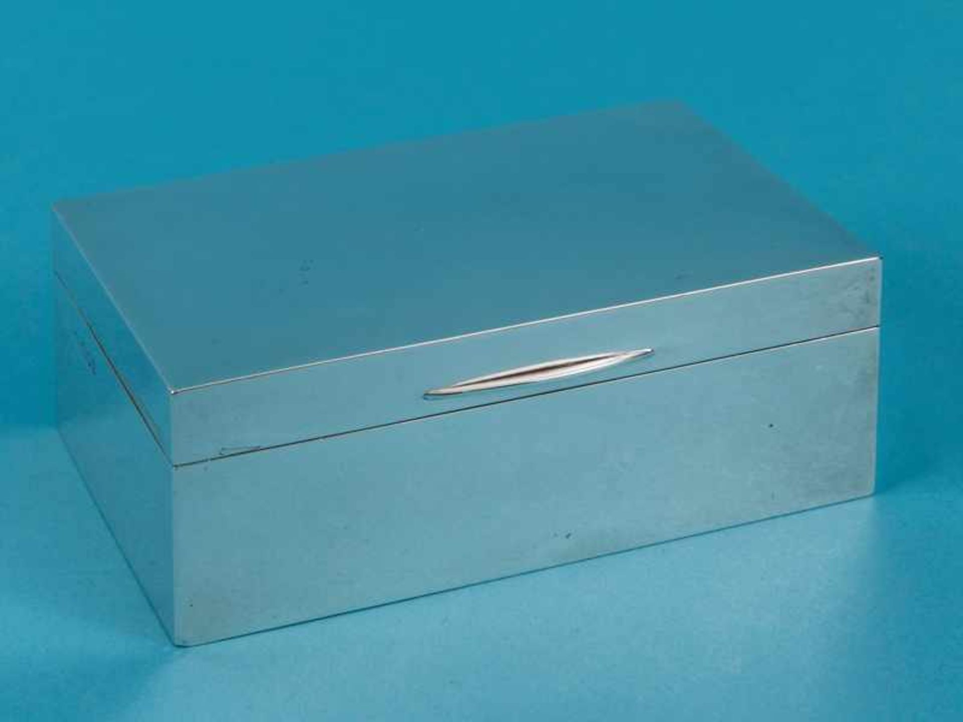 Zigarren-Box, Goldsmithts & Silversmiths Co. Ltd., London, 1937. 925/-Silber (im Boden gewichtet und