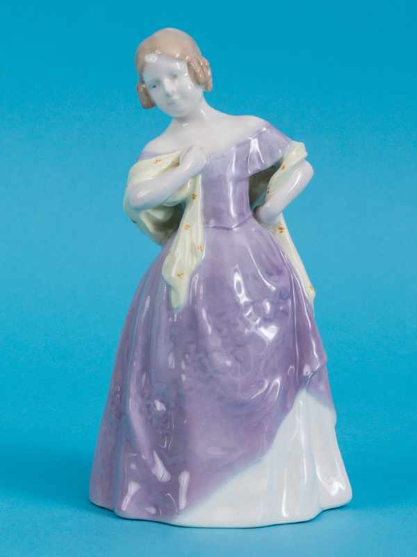 Figur eines Biedermeier-Mädchens, Entwurf: E. Tell, Friedrich Goldscheider/ Wien, Anfang 20. Jh.