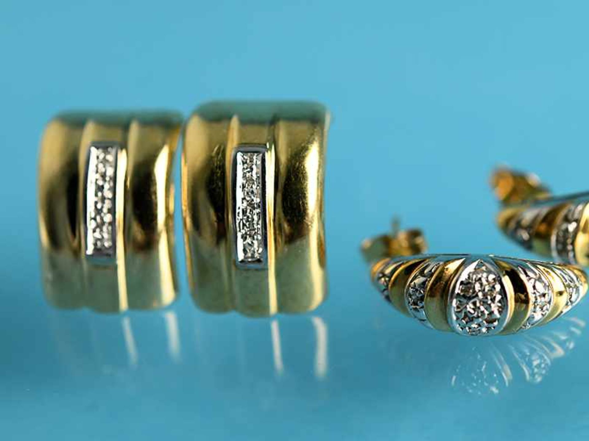 3 verschiedene Ohrringe mit kleinen Brillantenbesatz, 20. Jh. 1.) 750/- Gelb-und Weißgold. - Image 4 of 4