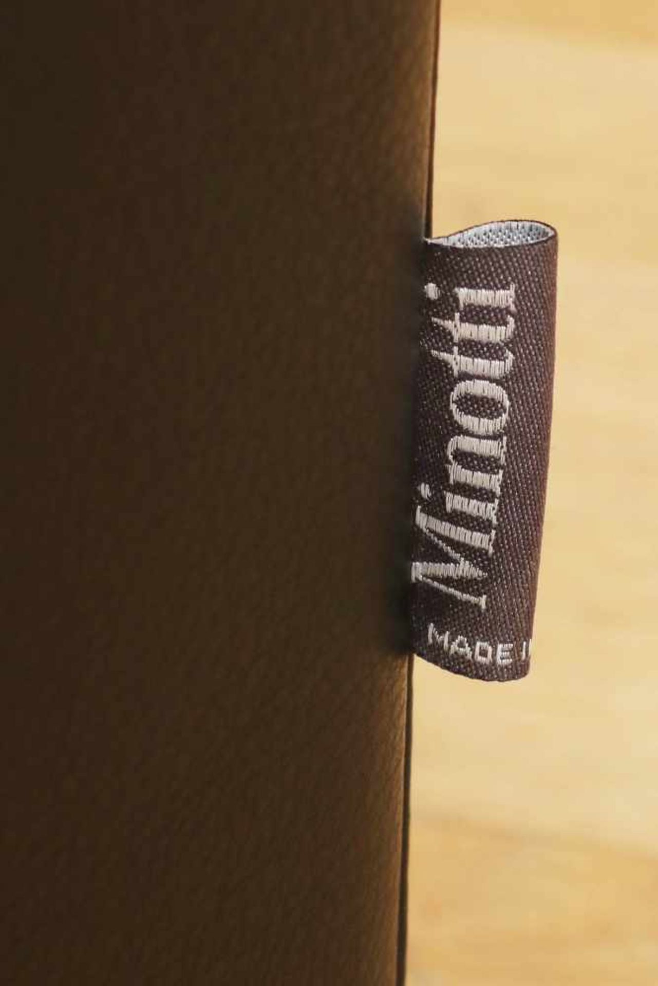 MINOTTI Lounge-/Armlehnsessel Italien, allseitig schwarz beledert, würfelförmig, loses Sitzkissen, - Bild 2 aus 2