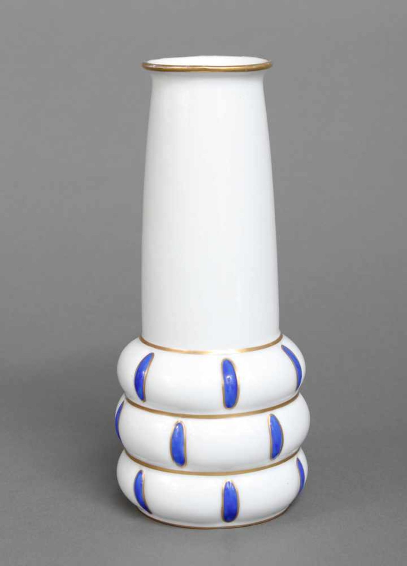 ZEH SCHERZER Art Deco Vase Porzellan, am Boden Stempelsignatur ¨Fachlehrer Veit 25¨, gerippter Stand