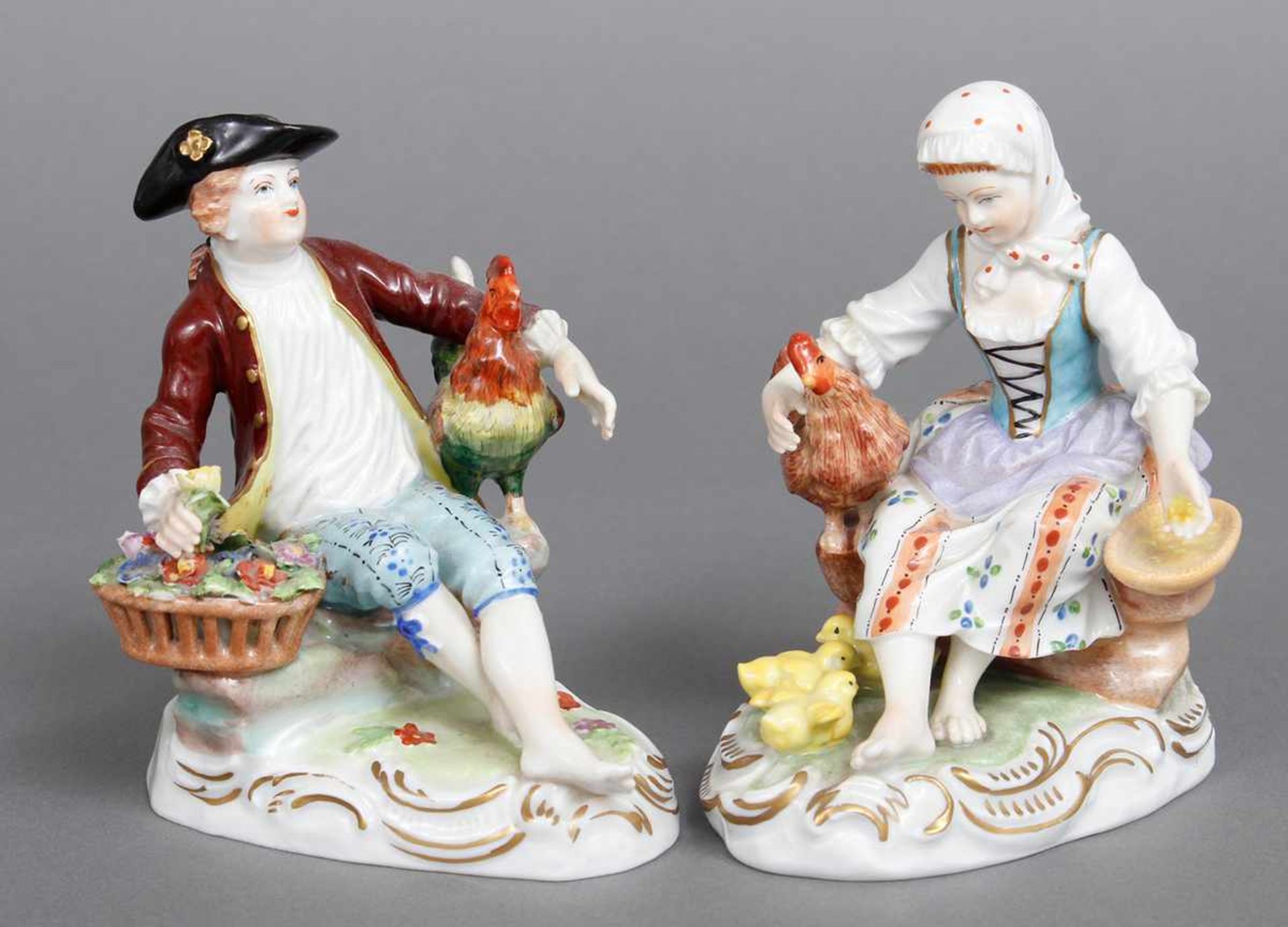 Paar POTSCHAPPEL Porzellanfiguren ¨Bauernpaar mit Hühnern¨ Dresden, 2. Hälfte 20. Jhdt., farbig