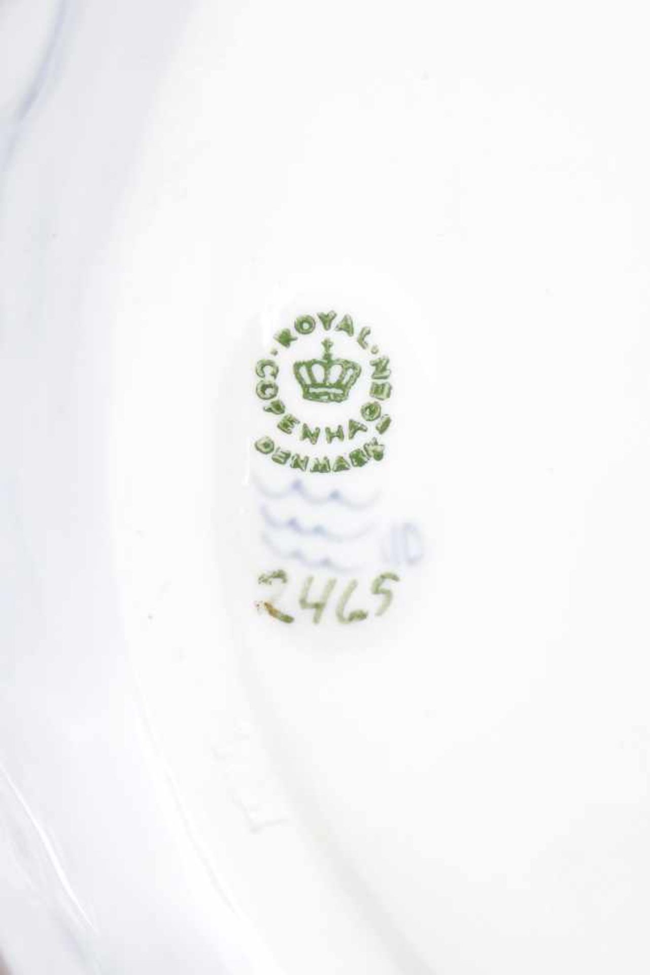 ROYAL COPENHAGEN Krebsschale 20. Jhdt., ovale Schale mit Korbrelief und plastisch gearbeitetem - Image 2 of 2