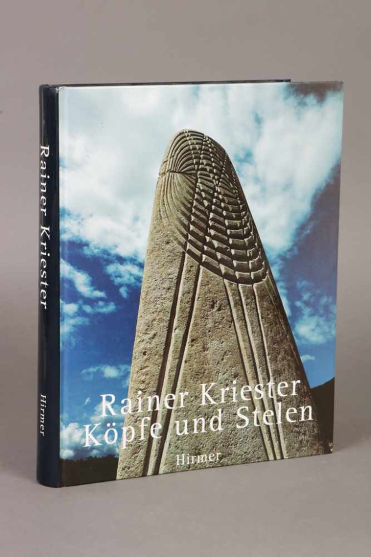 Buch, Rainer Kriester, ¨Köpfe und Stelen¨ handsigniertes Exemplar mit Widmung ¨für Helmut (Grabener)
