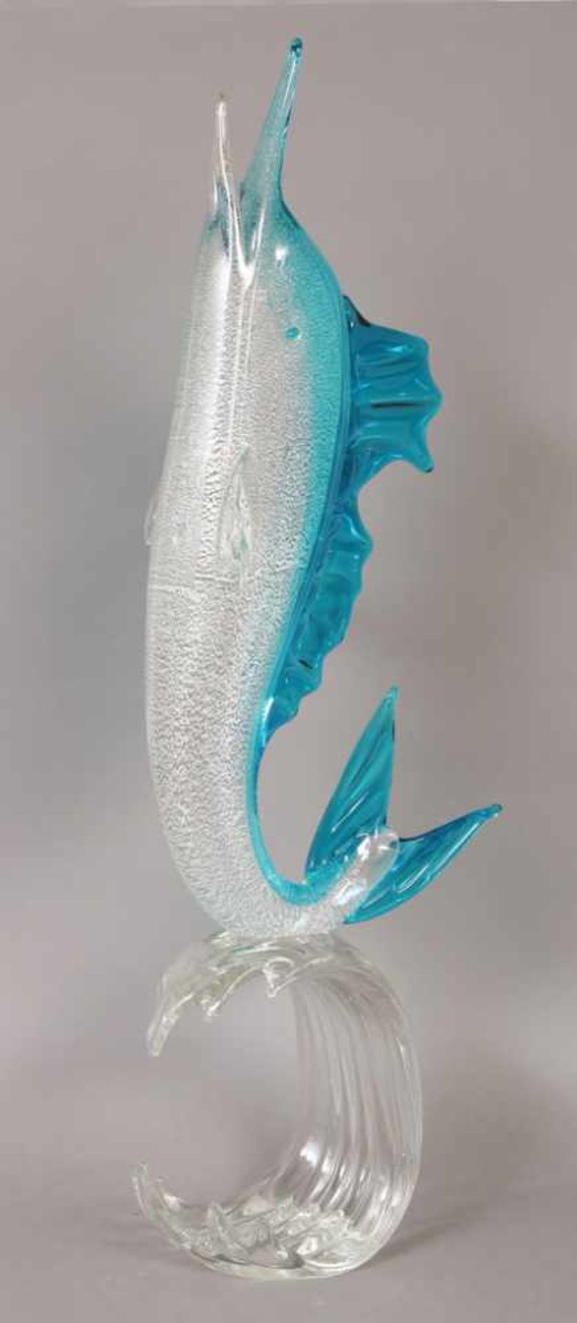 MURANO Glasfigur ¨Springender Marlin¨ (Schwertfisch) am Boden unleserlich signiert, H ca. 90cm,