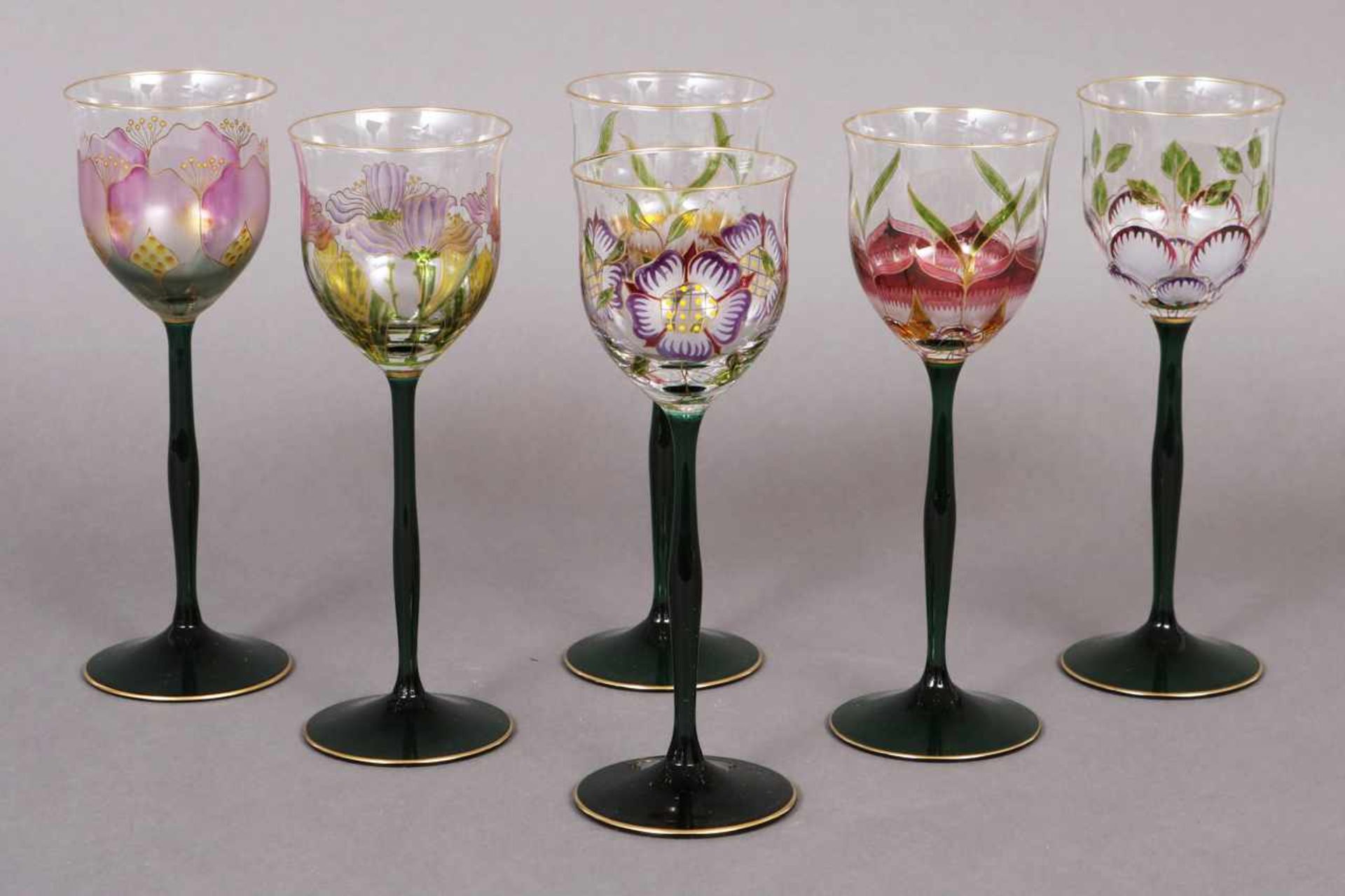 6 NACHTMANN Weingläser im Stile des Jugendstil, trichterförmige Kuppa mit Floraldekor auf