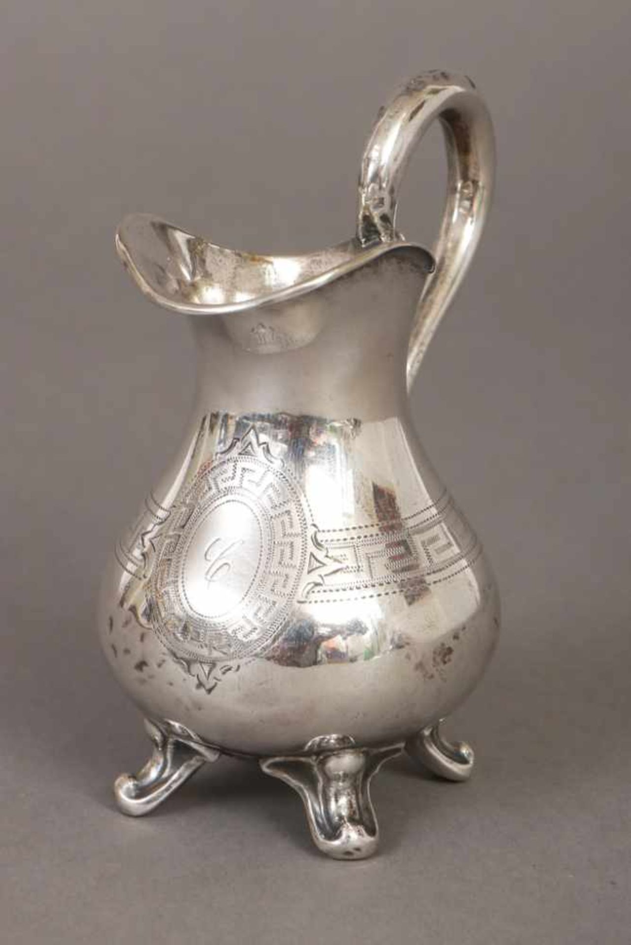 Biedermeier Silber-Sahnegießer 750er Silber, birnenförmiger Korpus mit breitem Ausguss und