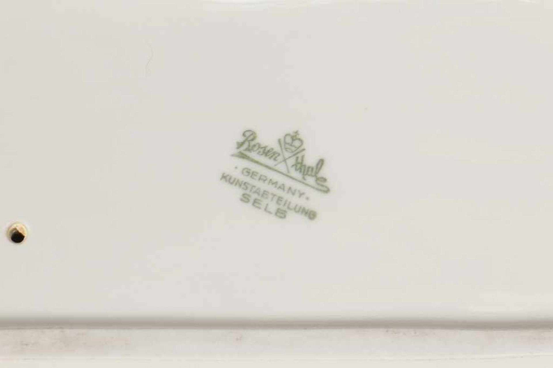 AUGUST GAUL für ROSENTHAL Porzellanfigur ¨Bison¨ 1936, Weißporzellan, Manufakturmarke, H 27cm, L - Bild 2 aus 2
