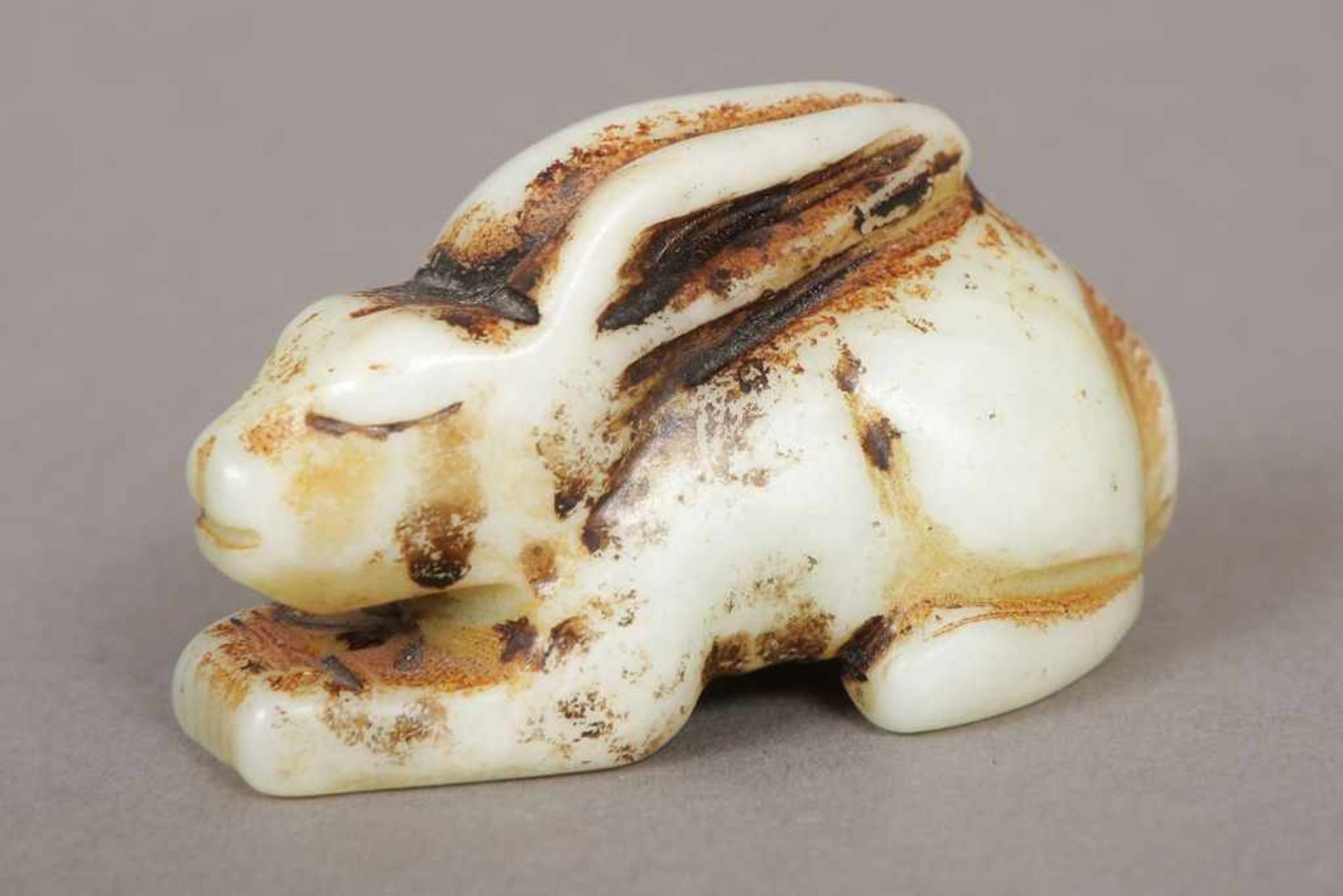 Jade-Schnitzerei ¨Hase¨ China, L ca. 5,5cm