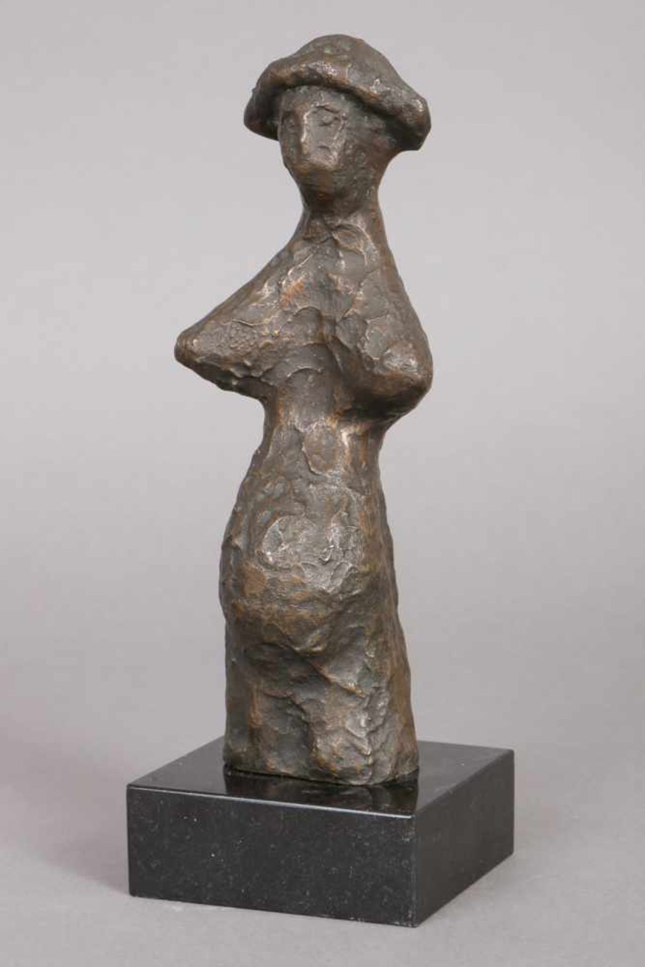 Bronzefigur ¨Schwangere Frau¨ unbekannter Künstler des frühen 20. Jhdts., expressionistische