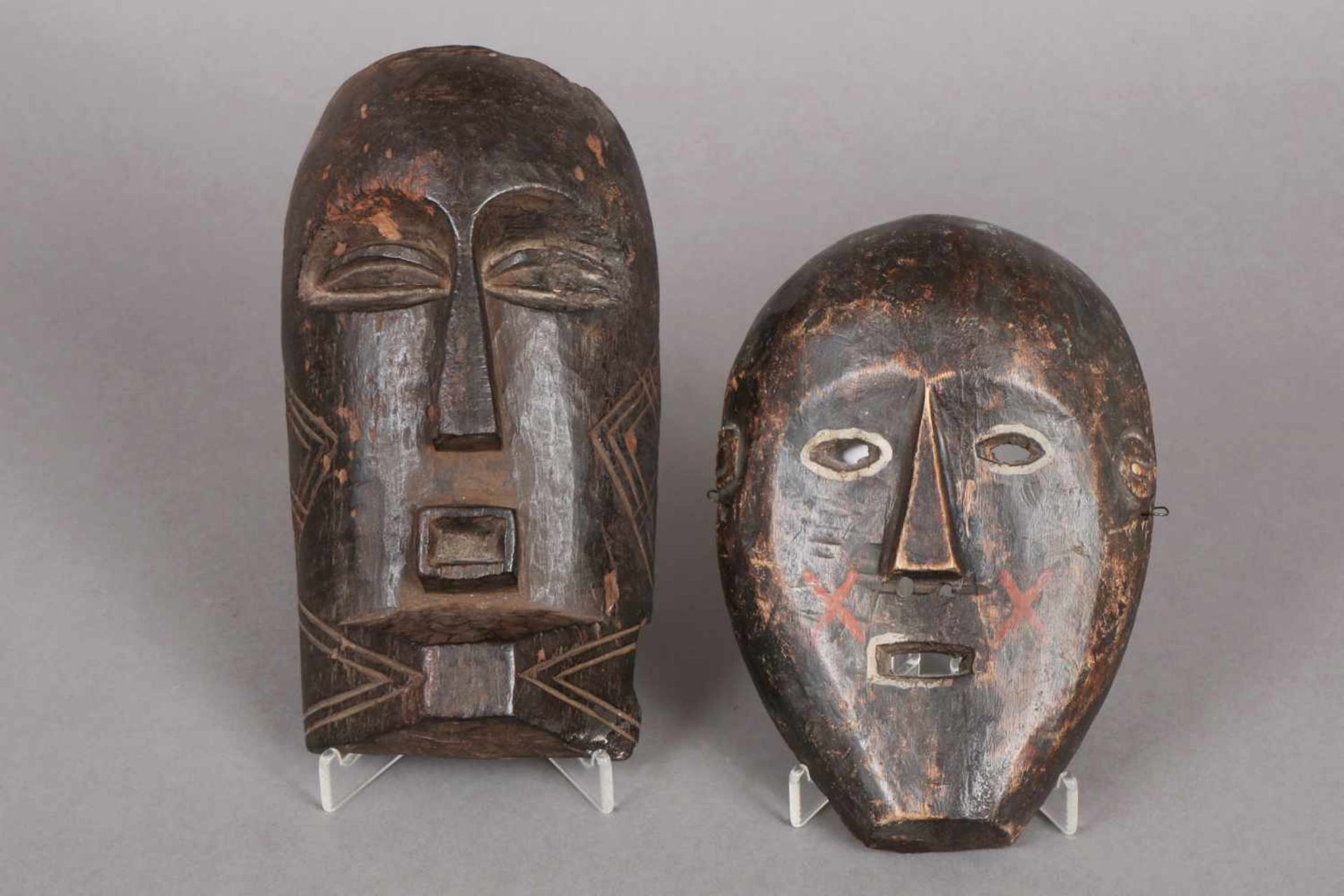Paar afrikanische Tanz-/Ritualmasken (Kindermasken) Kongo/Zentralafrika, dunkel patiniert, H ca.