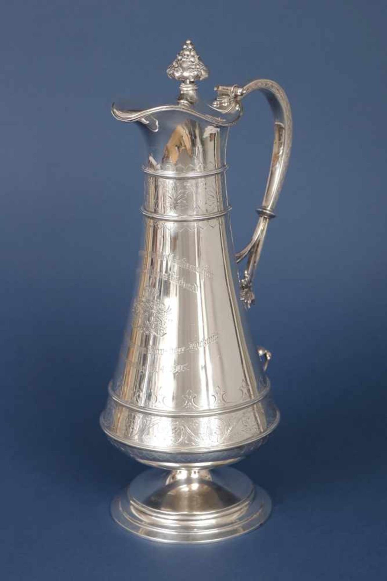 Großer Schenkkrug/Kanne800er Silber, Deutsch, um 1900, kegelförmiges Gefäß mit großem Griff in