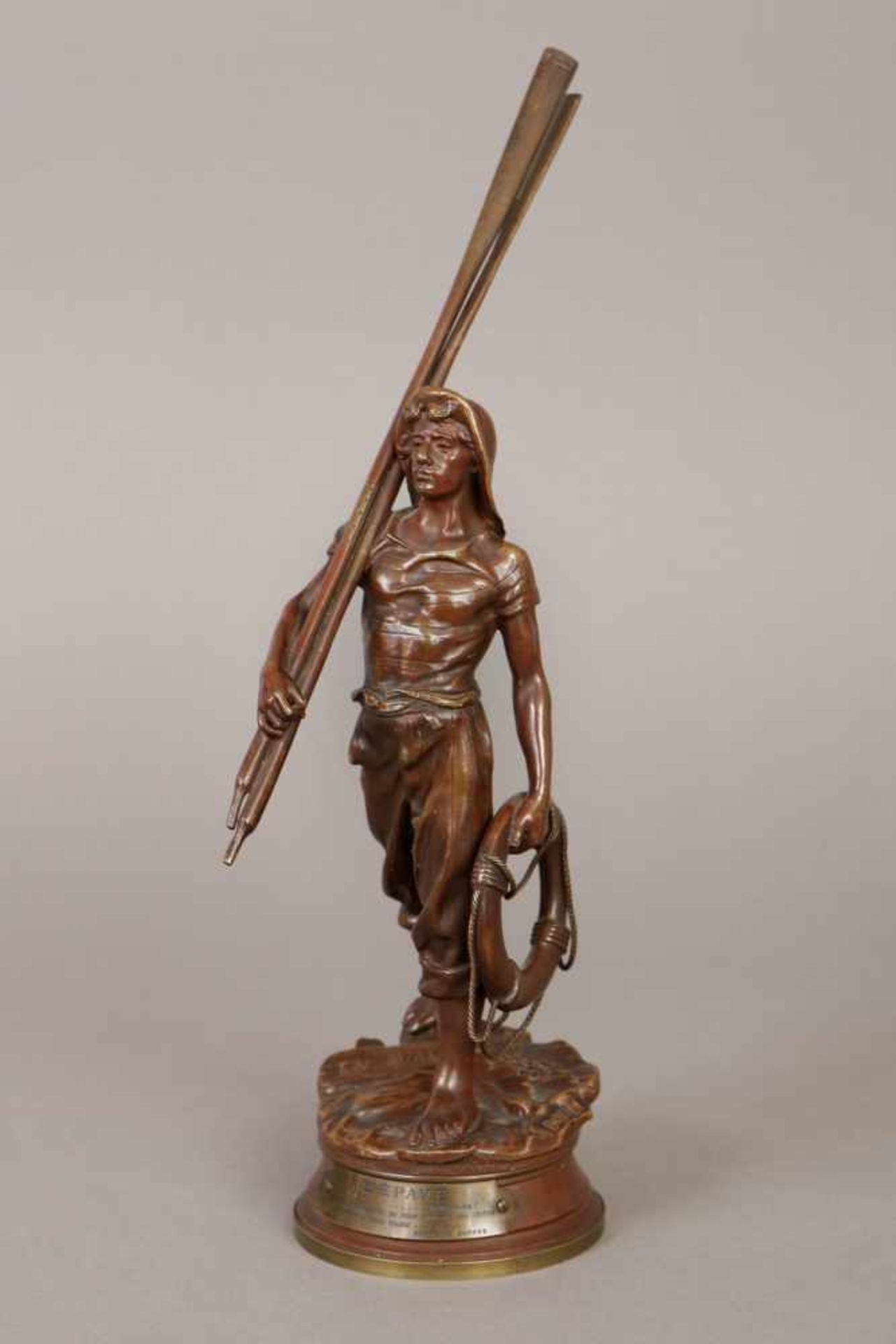ANTOINE BOFILL (ca. 1875-1939/53) Bronzefigur ¨Ruderer mit Rettungsring¨braun patiniert,