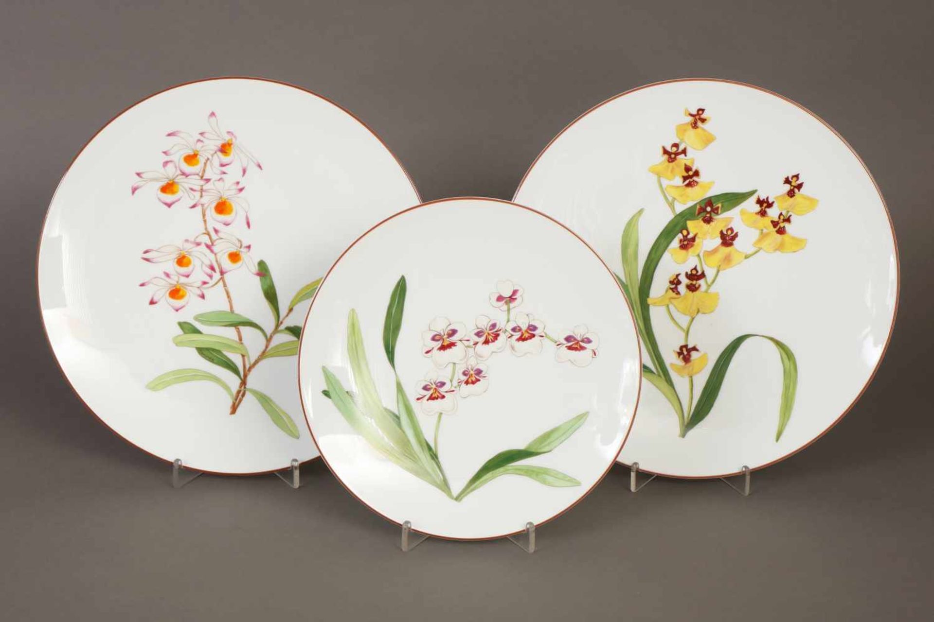 3 HÈRMES Teller aus der Serie ¨Jardin des Orchidées¨ mit diversen Orchideenmotiven, 2