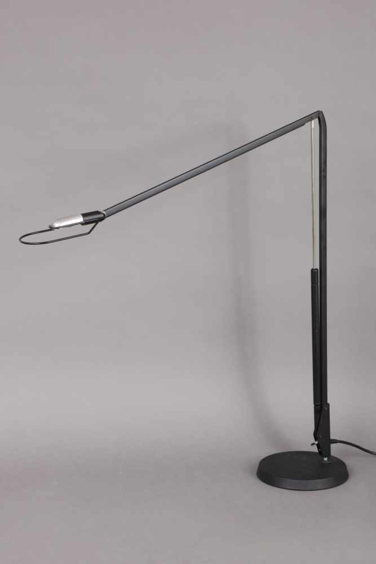 BELUX Schreibtischlampe ¨Lifto¨schwarze Ausführung, Gelenkarm auf rundem Tischsockel,