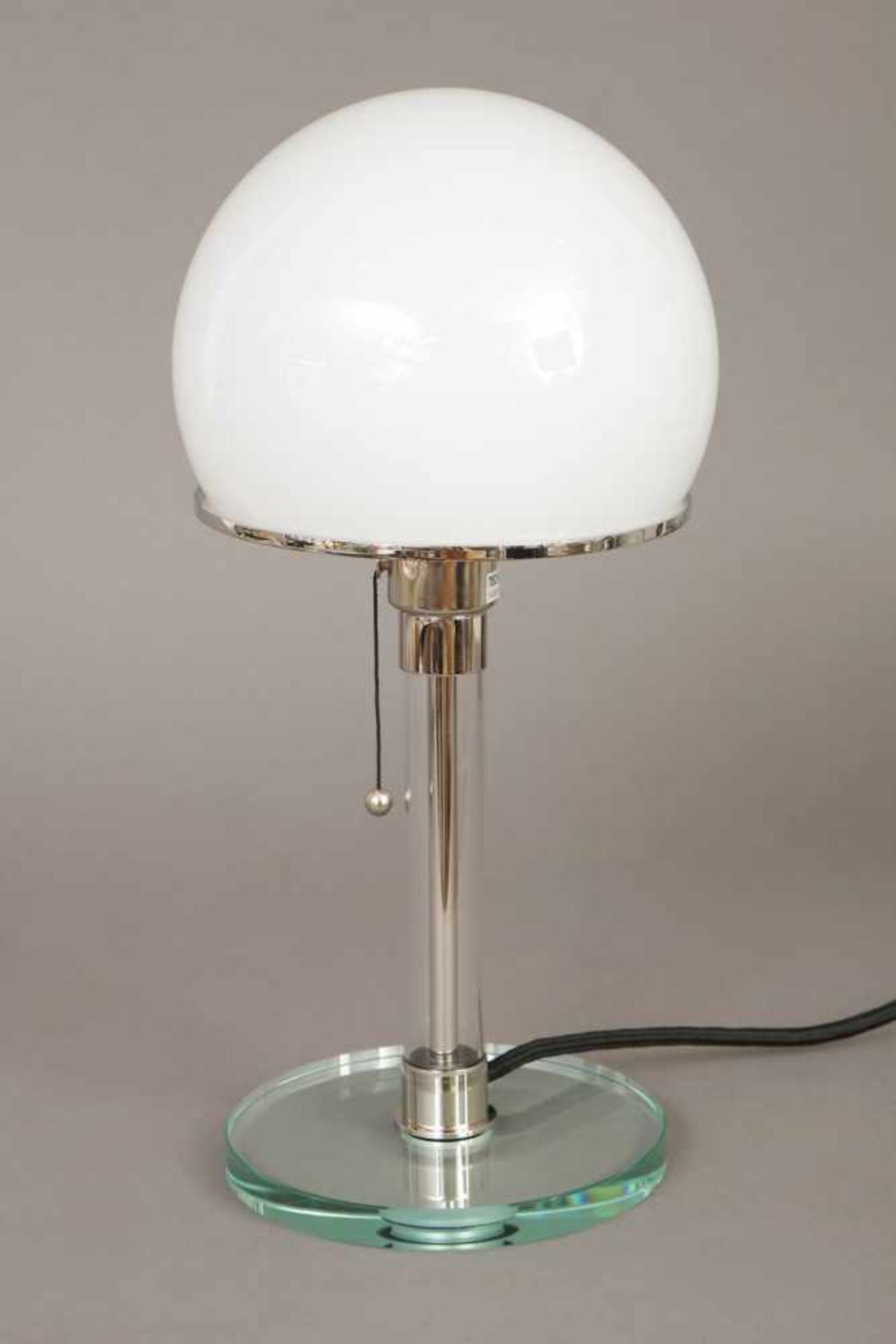 WAGENFELD Tischlampe WG 24Ausführung Tecnolumen, kuppelförmiger Milchglasschirm, Säulenfuß auf