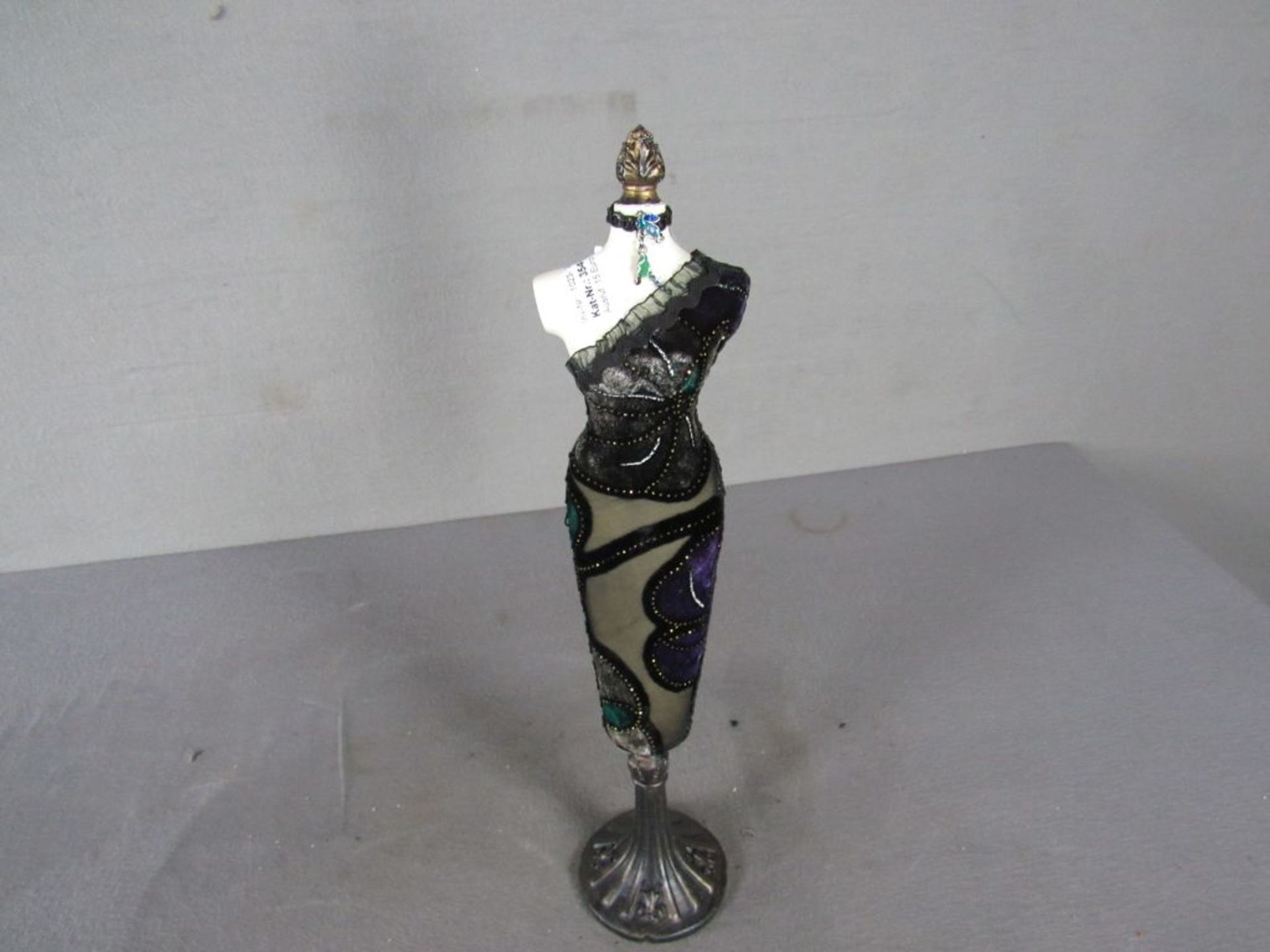 Skulptur Miniatur, Darstellung Kleid, H:44cm