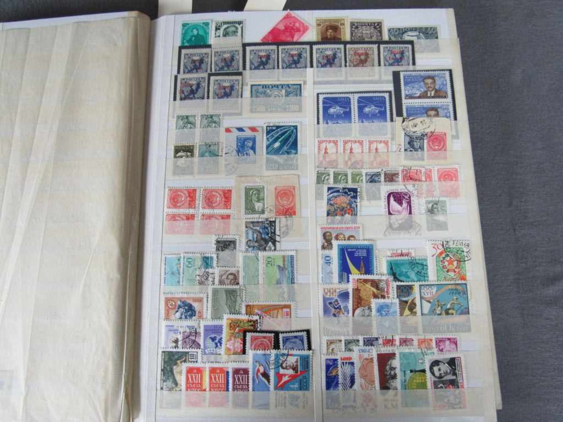 Briefmarken schöner Posten Osteuropa in Binder und Mappe - Bild 4 aus 7