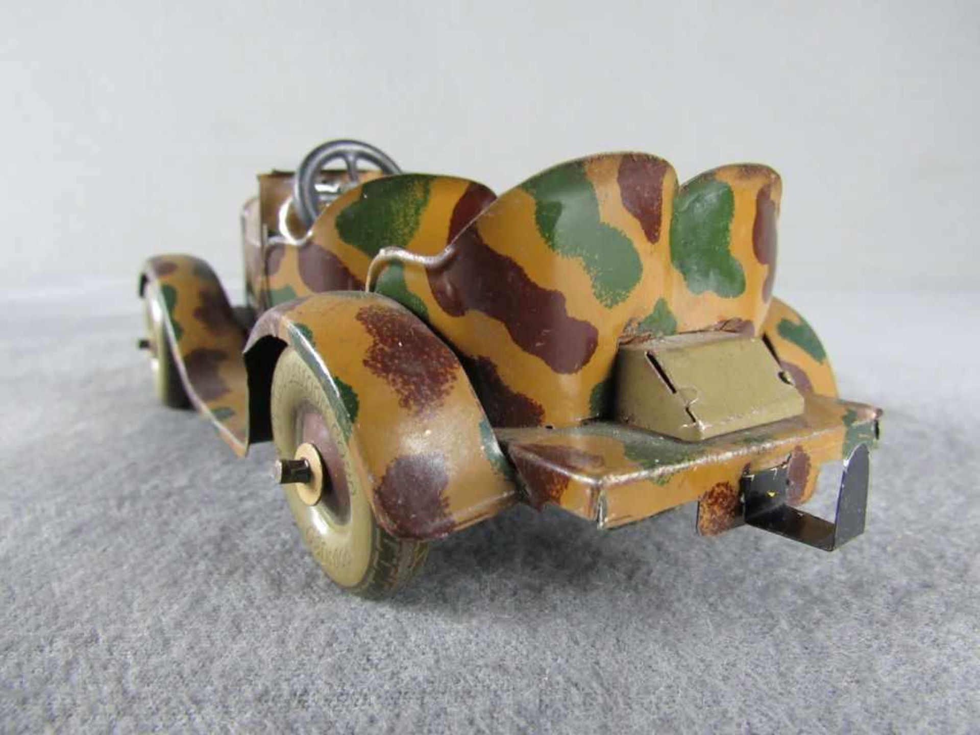 Blechspielzeugauto Tipp&Co, Kübelwagen WH Werk funktioniert Maße 6x18x9,8 cm - Bild 3 aus 6