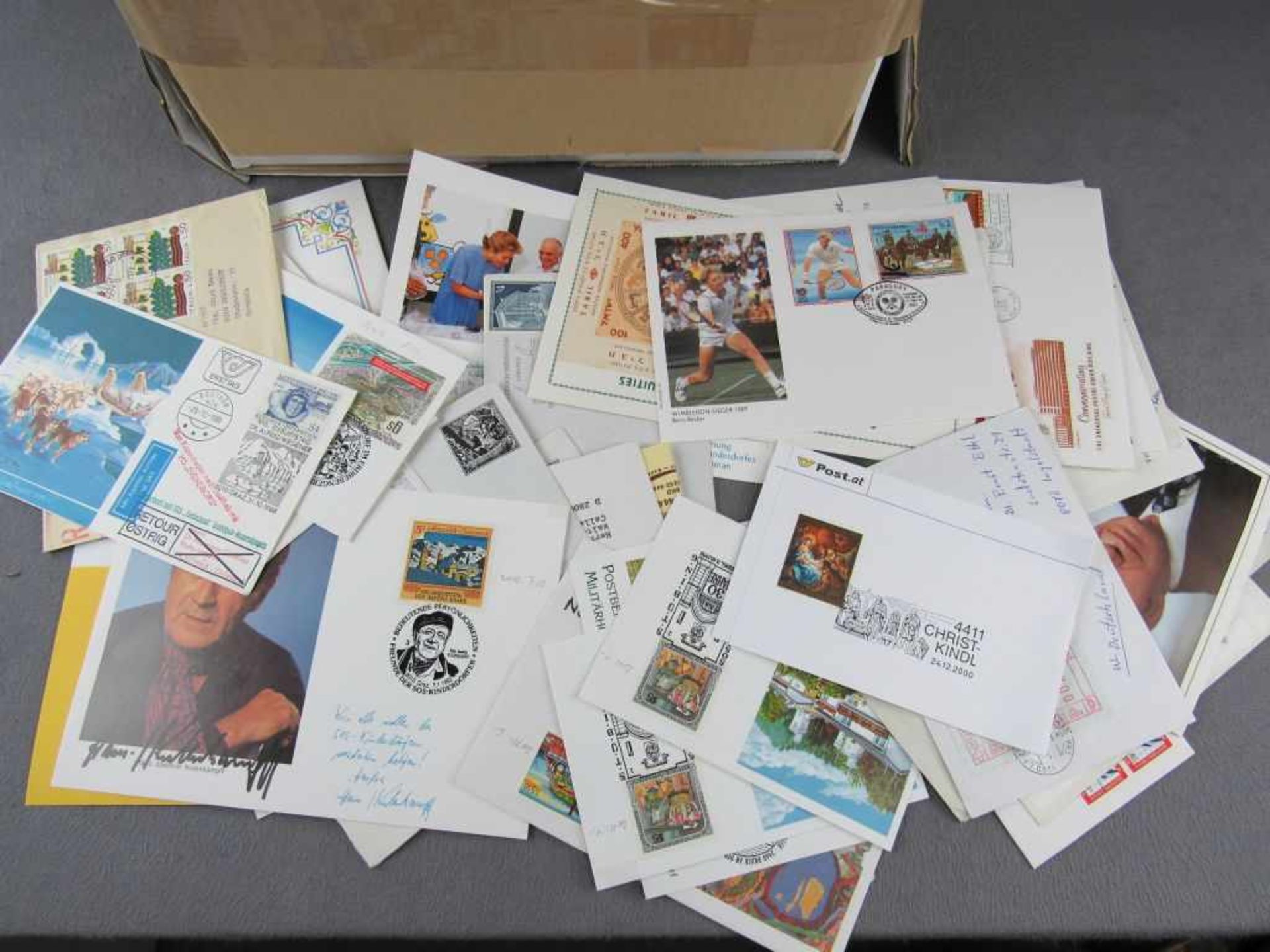 Briefmarken Großer Karton mit Sonderbelegen und Bedarfsbriefen aus aller Welt - Bild 2 aus 2