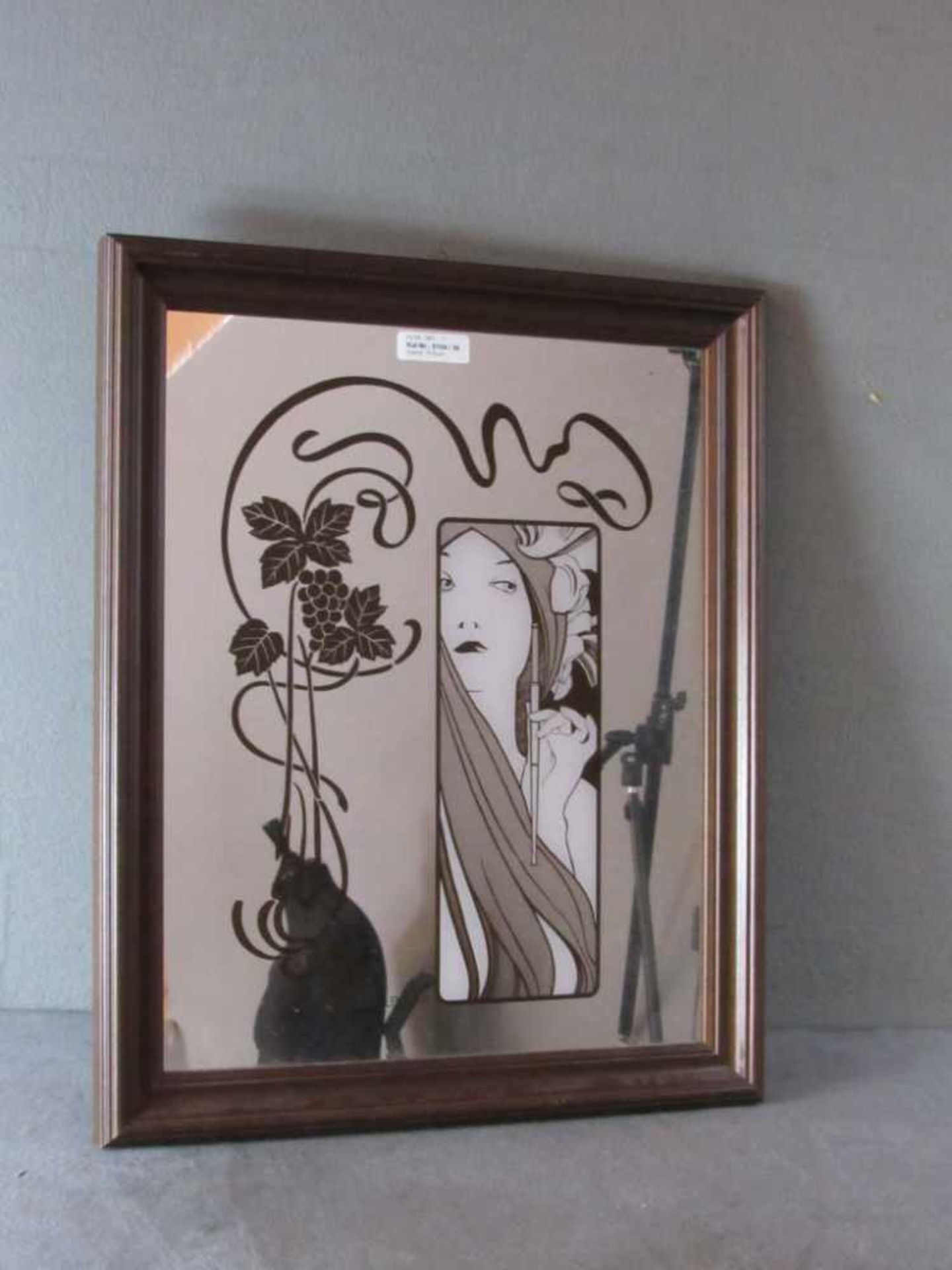 Reproduktion eines Wella Werbespiegels aus der Zeit des Jugendstils/Art Nouveau. Maße 49 x 39 cm