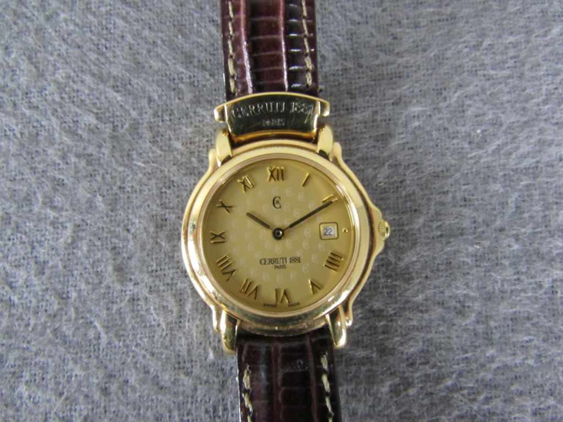 Damenarmbanduhr Cerruti 1881 mit original Lederarmband, Durchmesser 28mm, Uhr läuft, Batterie neu - Bild 4 aus 4