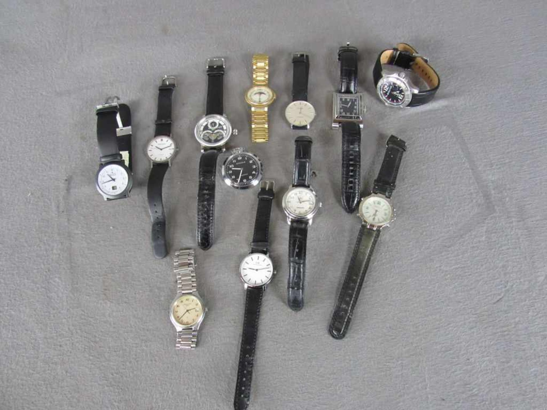 Konvolut Armbanduhren 11 Stück + Taschenuhr