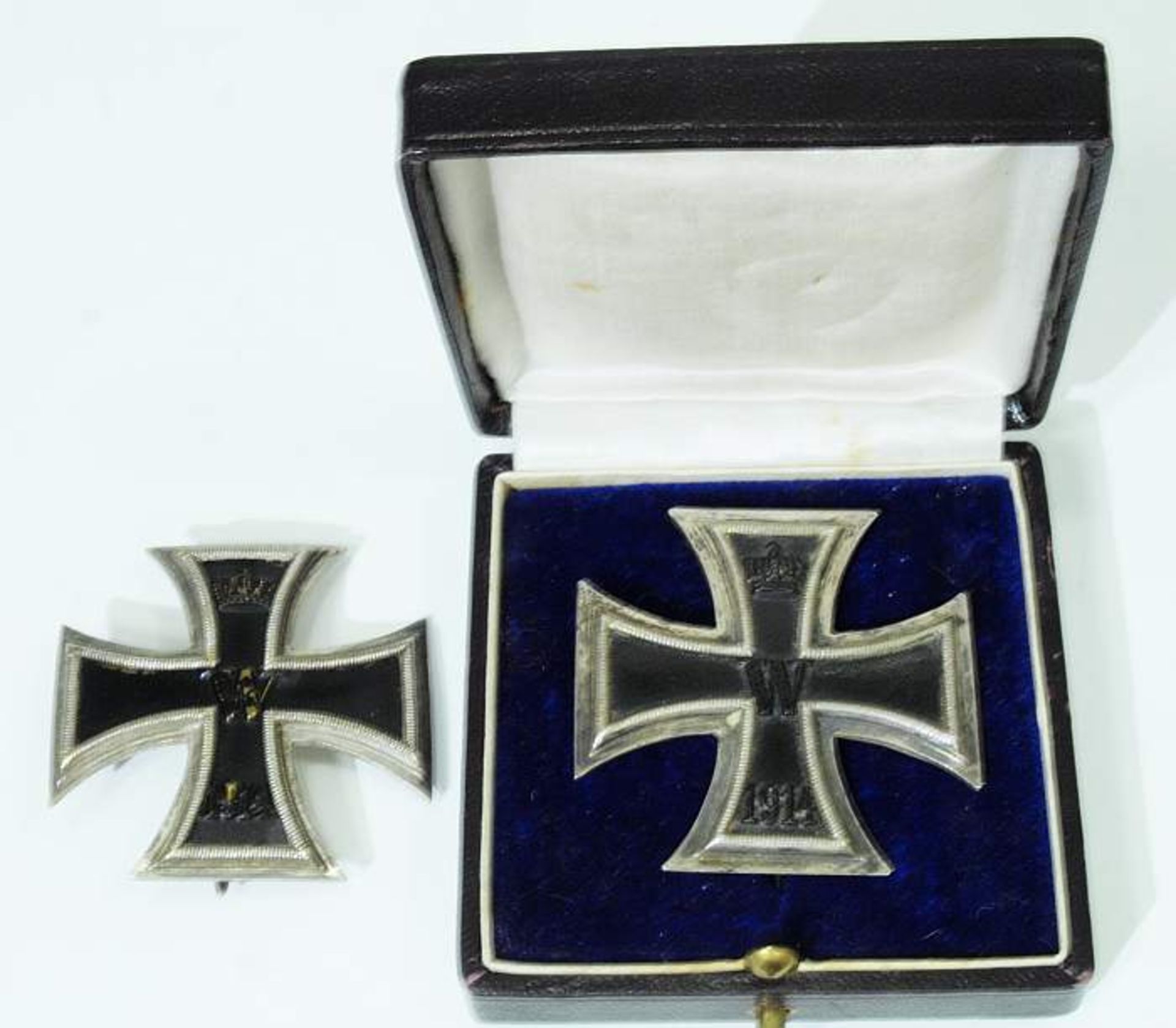 Konvolut von zwei Eisernen Kreuzen, 1. Klasse, von 1914. Konvolut von zwei Eisernen Kreuzen, 1.